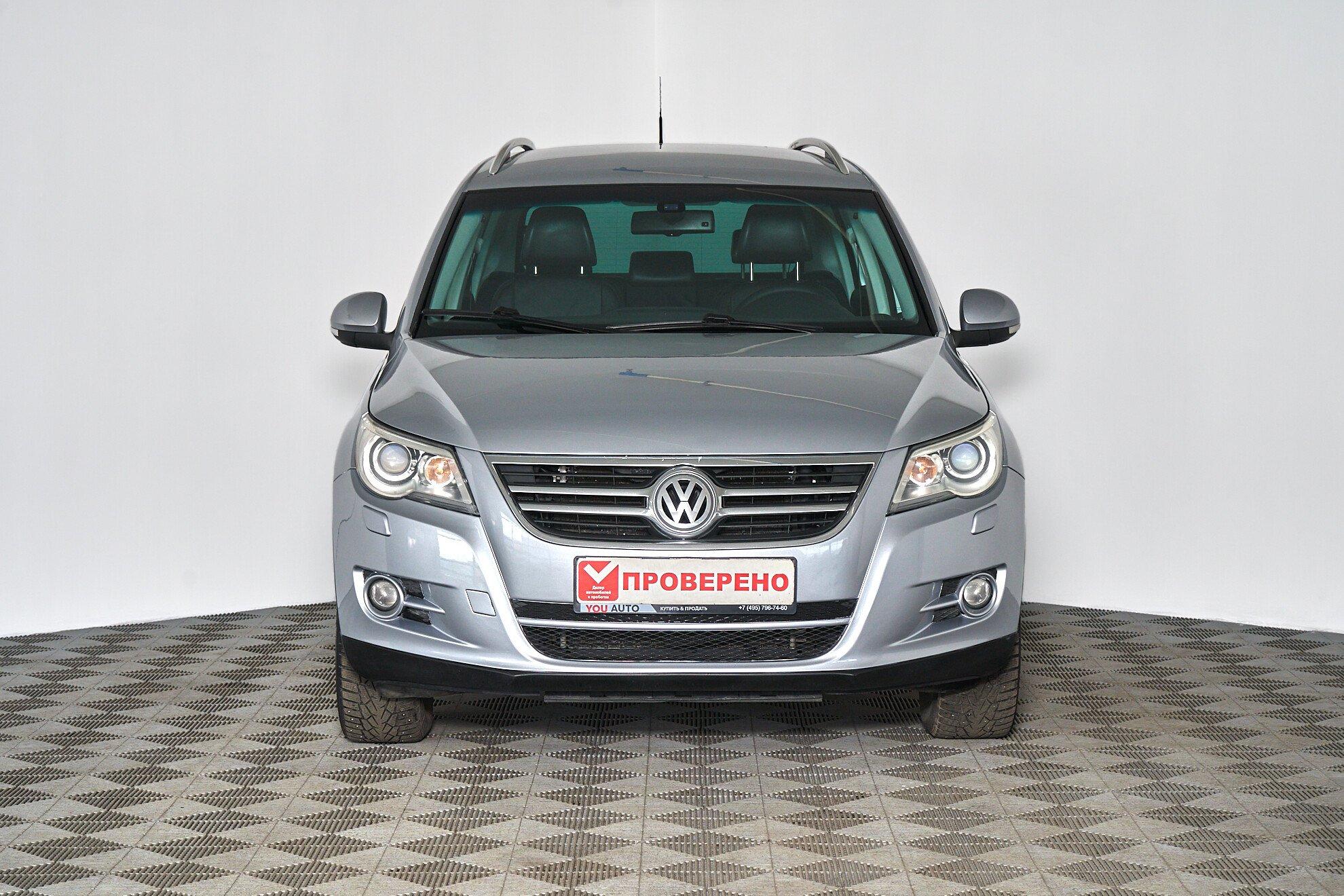 Volkswagen Tiguan 2009, серебряный