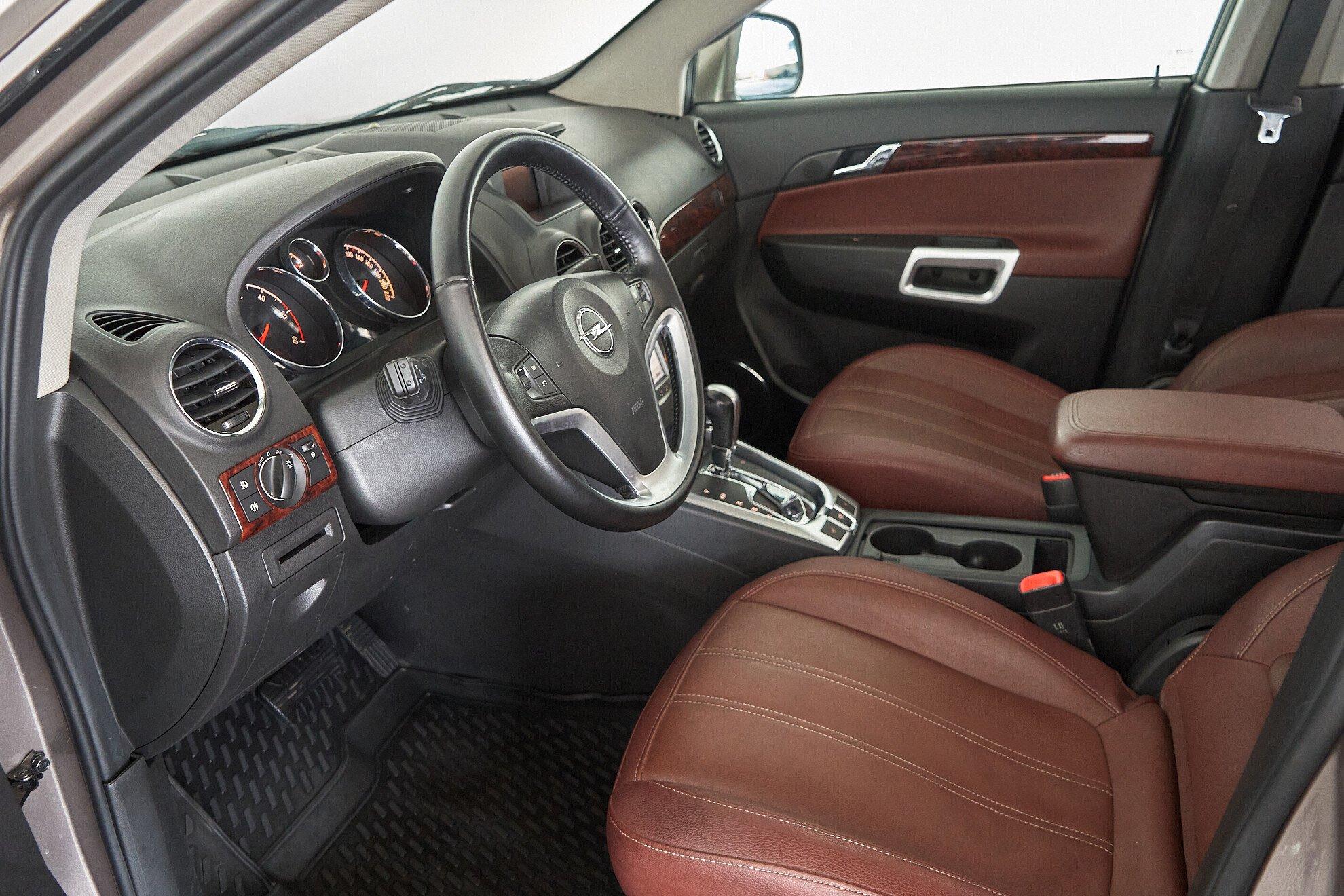 Opel Antara 2013, коричневый