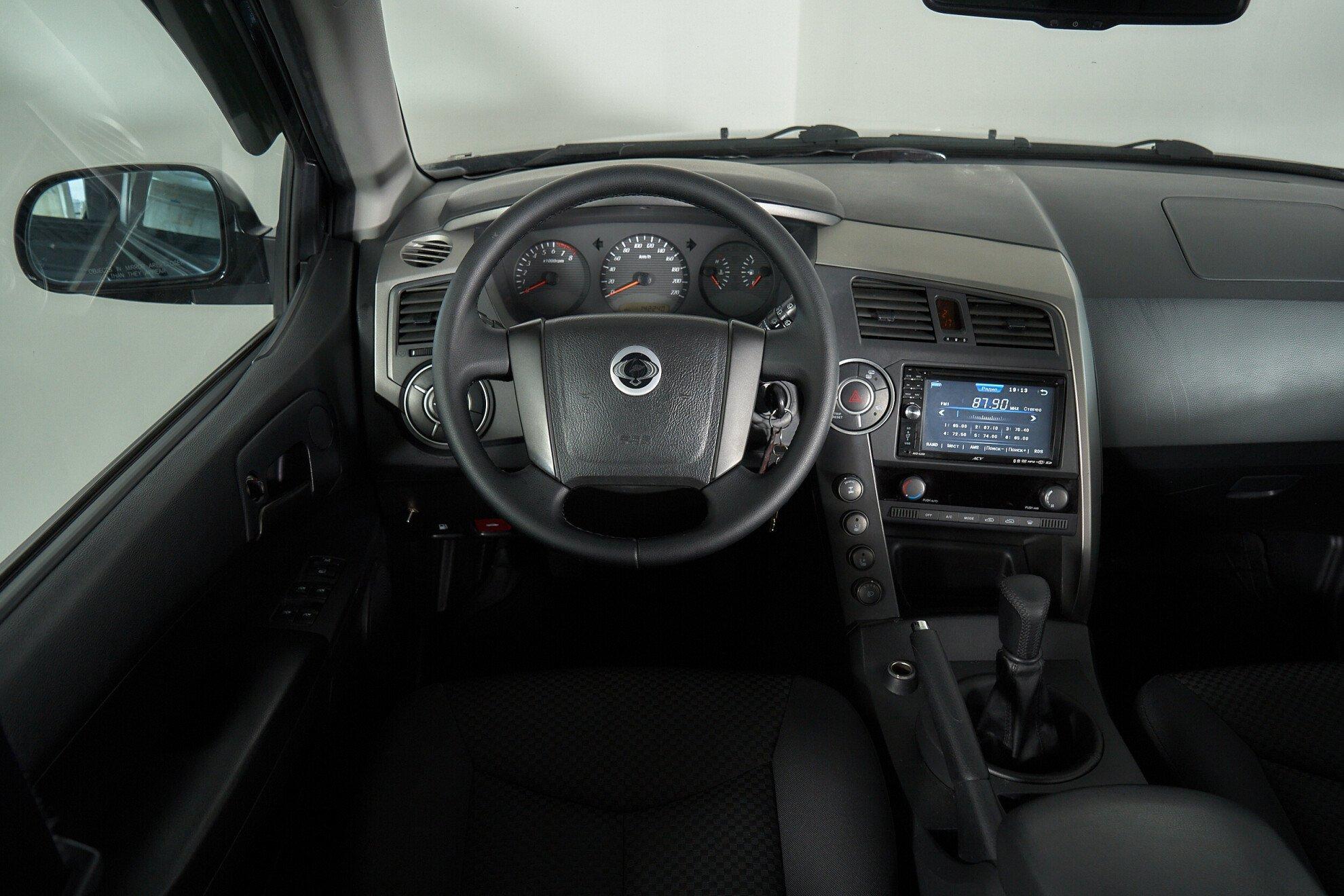 SsangYong Kyron 2013, черный