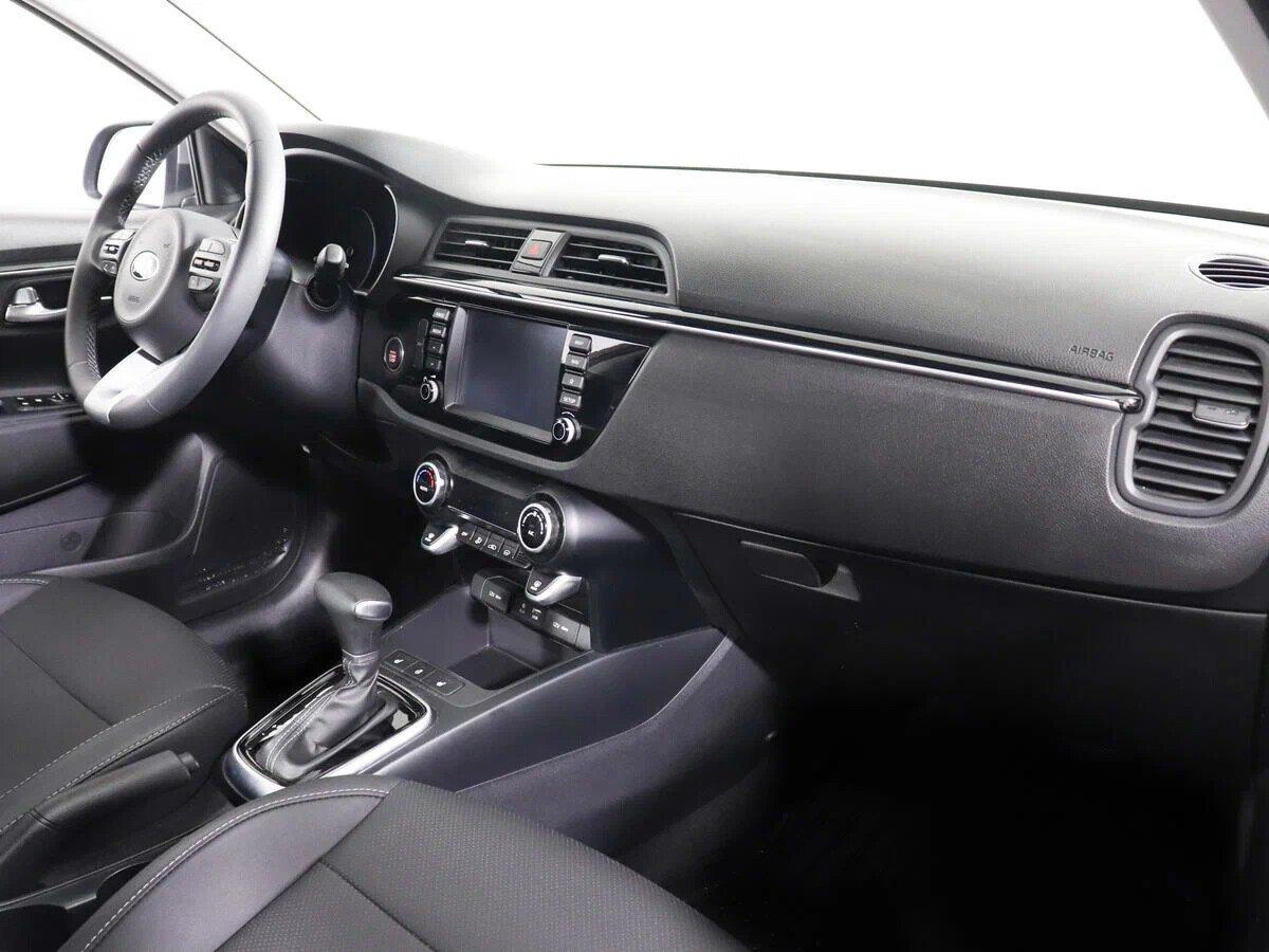 Kia Rio 2020, серый