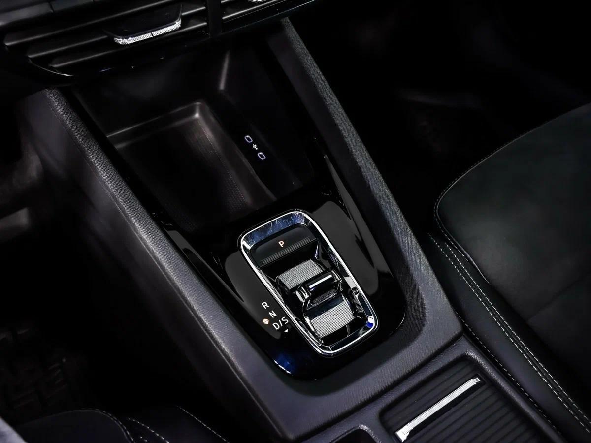 Skoda Octavia 2023, серый