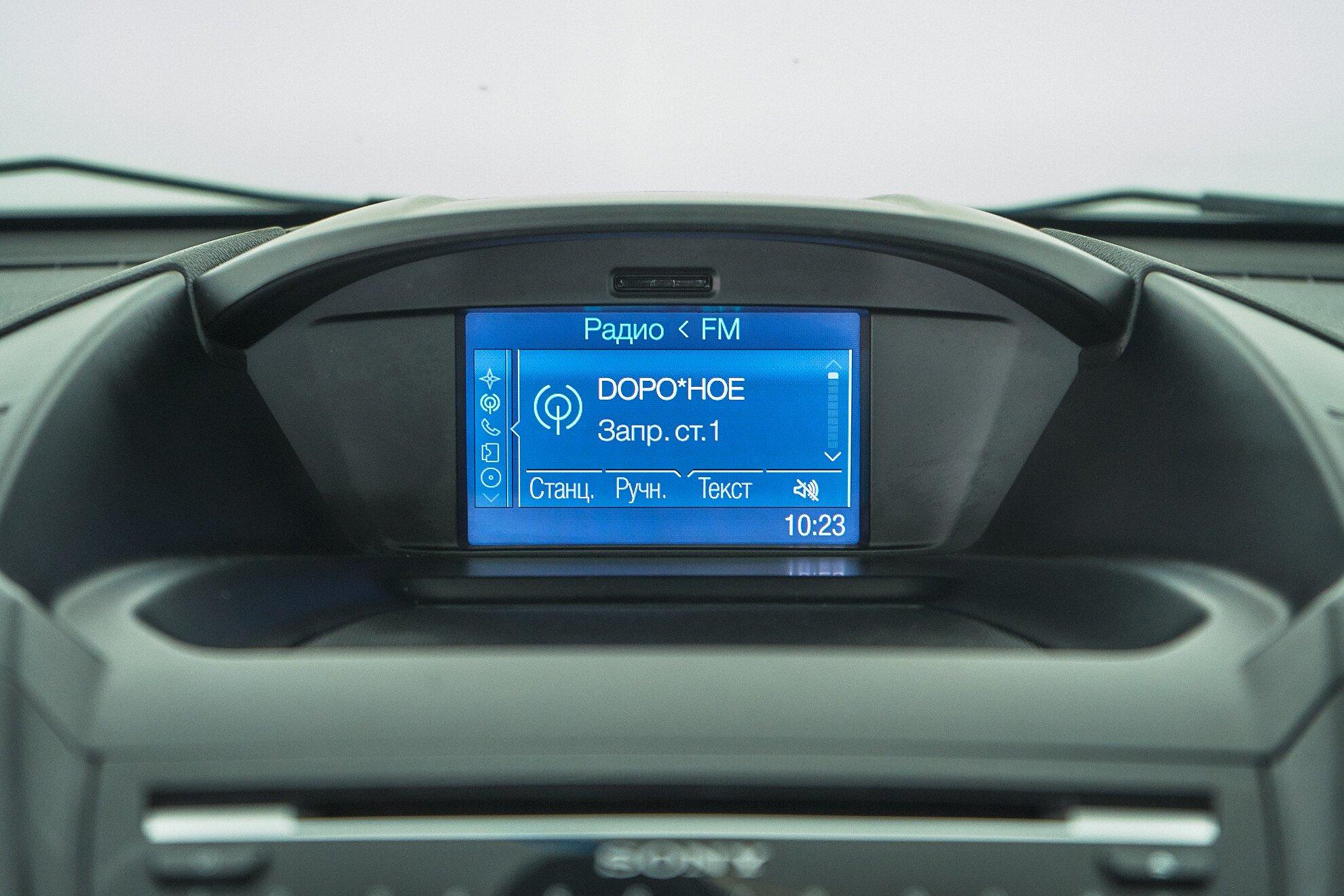 Ford Kuga 2014, белый