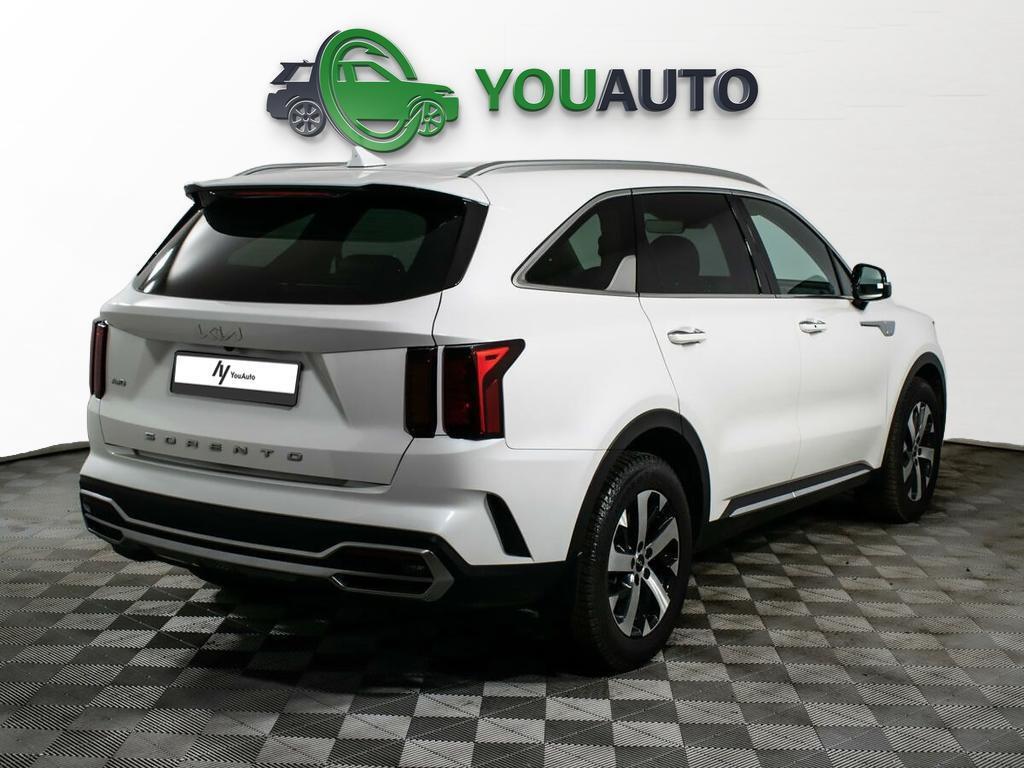 Kia Sorento 2022, белый