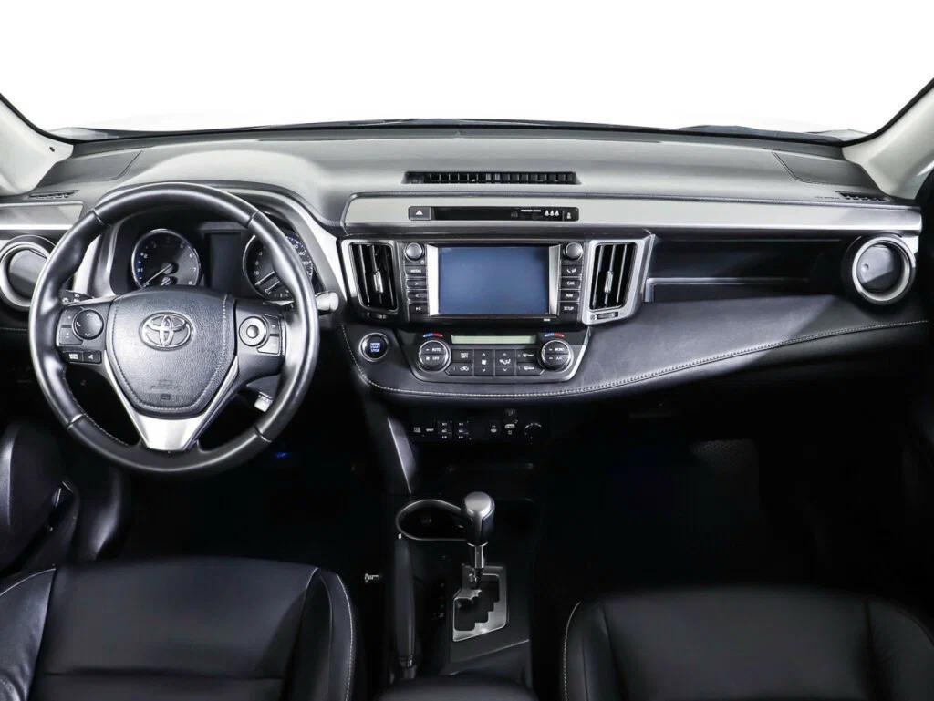 Toyota RAV4 2017, черный