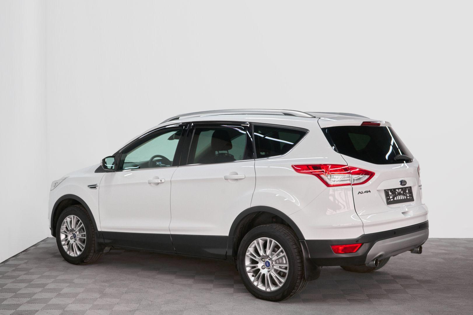 Ford Kuga 2015, белый