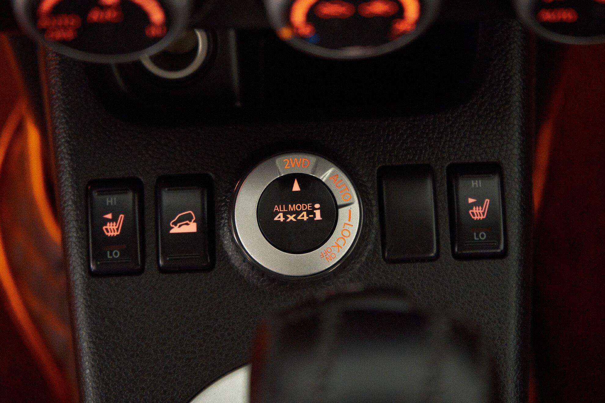 Nissan X-Trail 2010, серый
