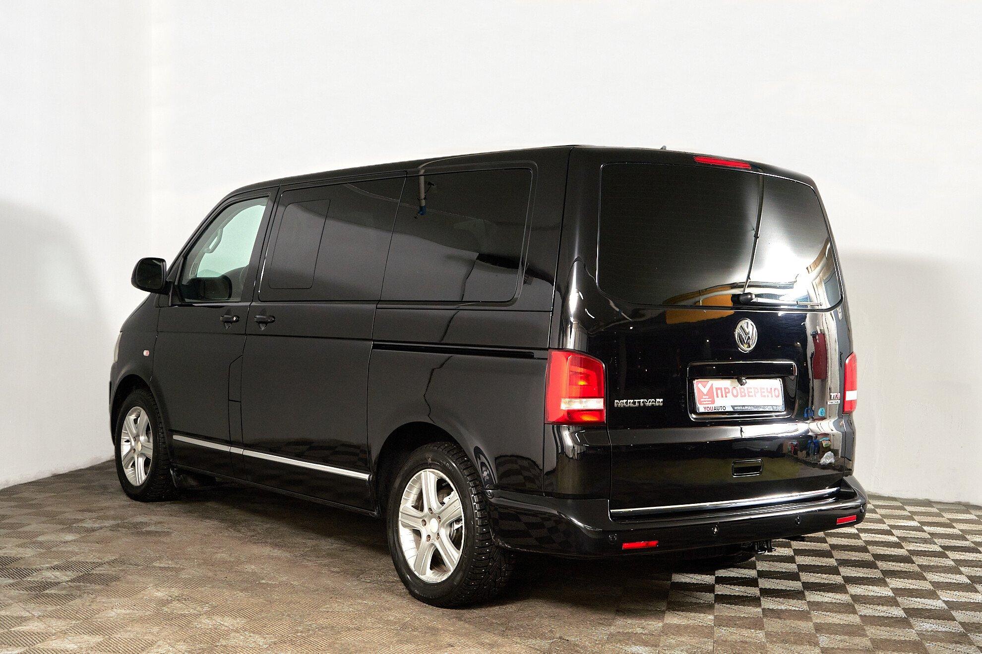 Volkswagen Multivan 2013, черный