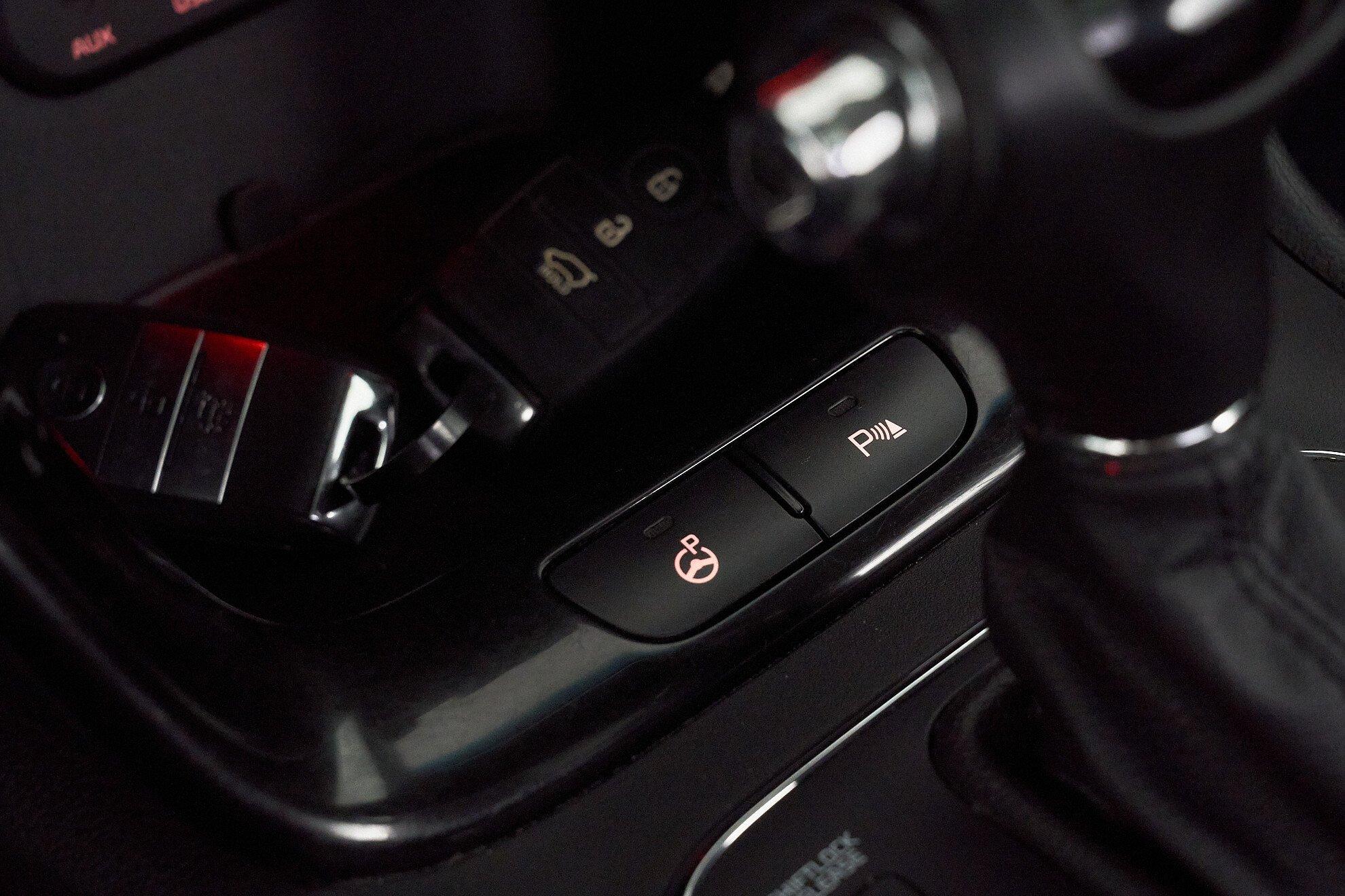 Kia Ceed 2013, черный