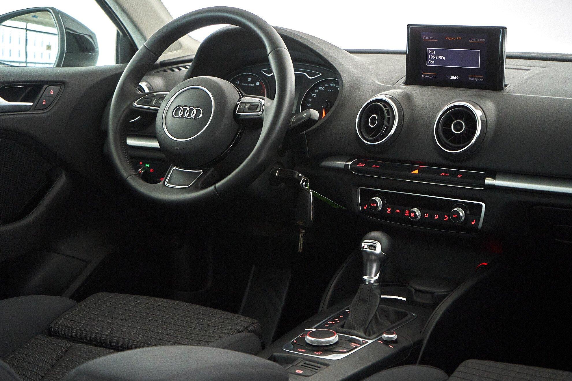 Audi A3 2013, черный