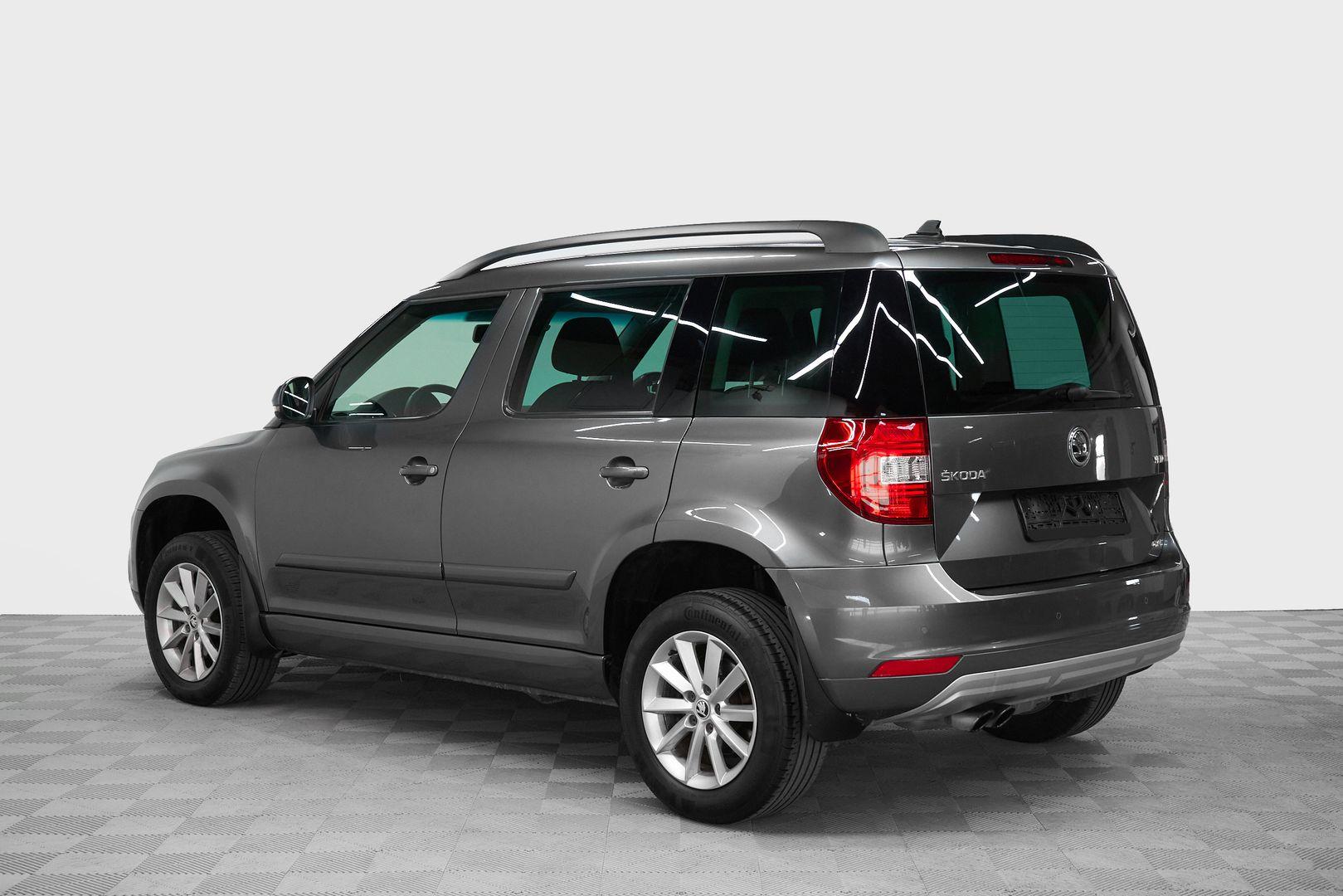Skoda Yeti 2017, серый