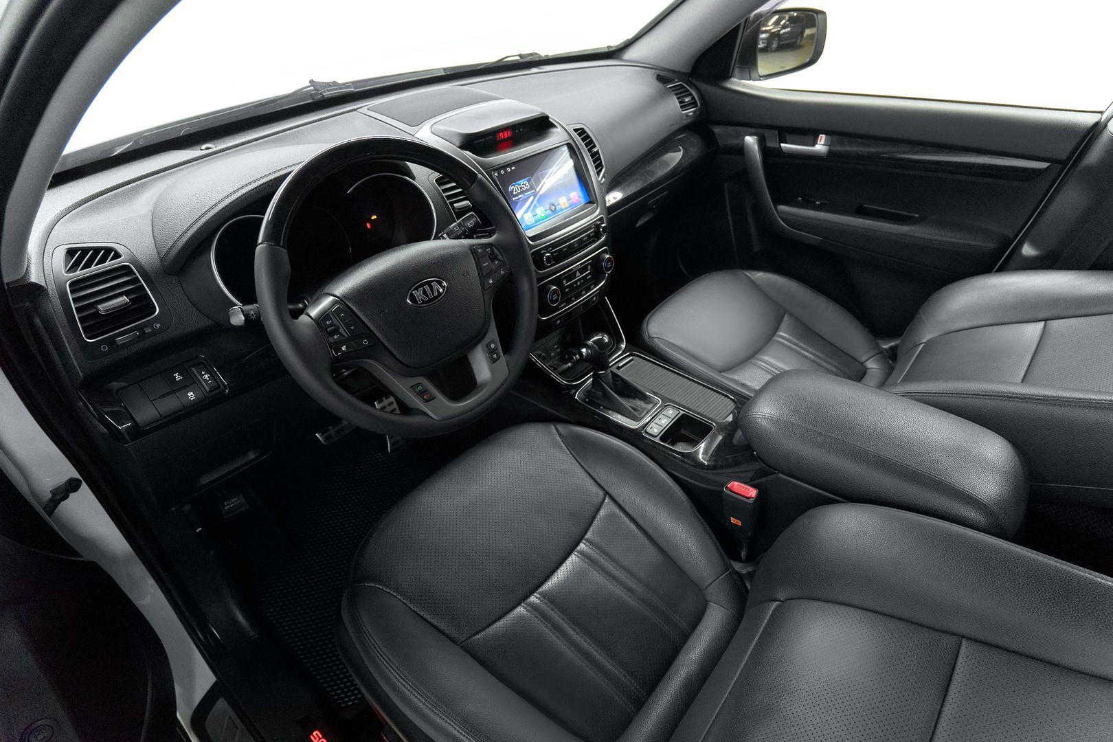 Kia Sorento 2018, белый