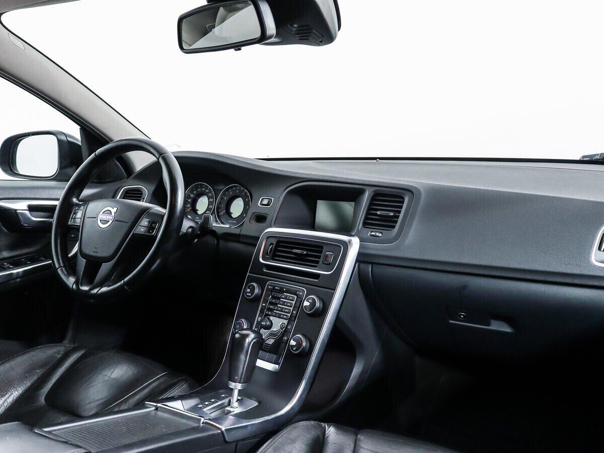 Volvo S60 2011, черный