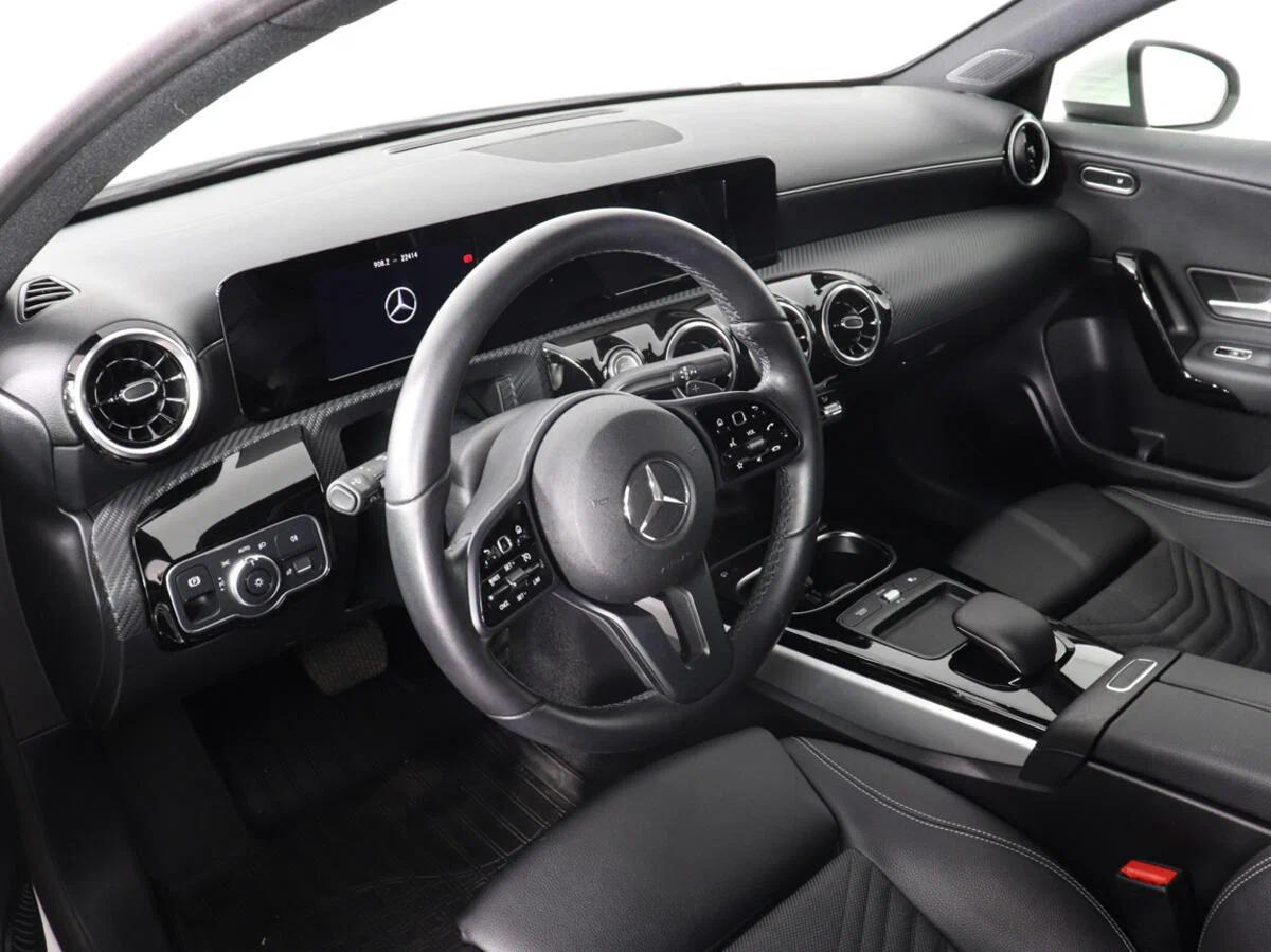 Mercedes-Benz A-Класс 2020, белый