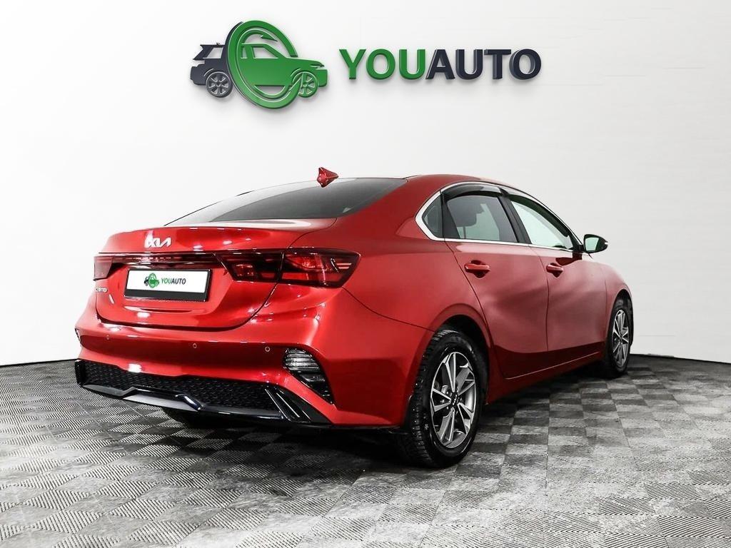 Kia Cerato 2021, красный