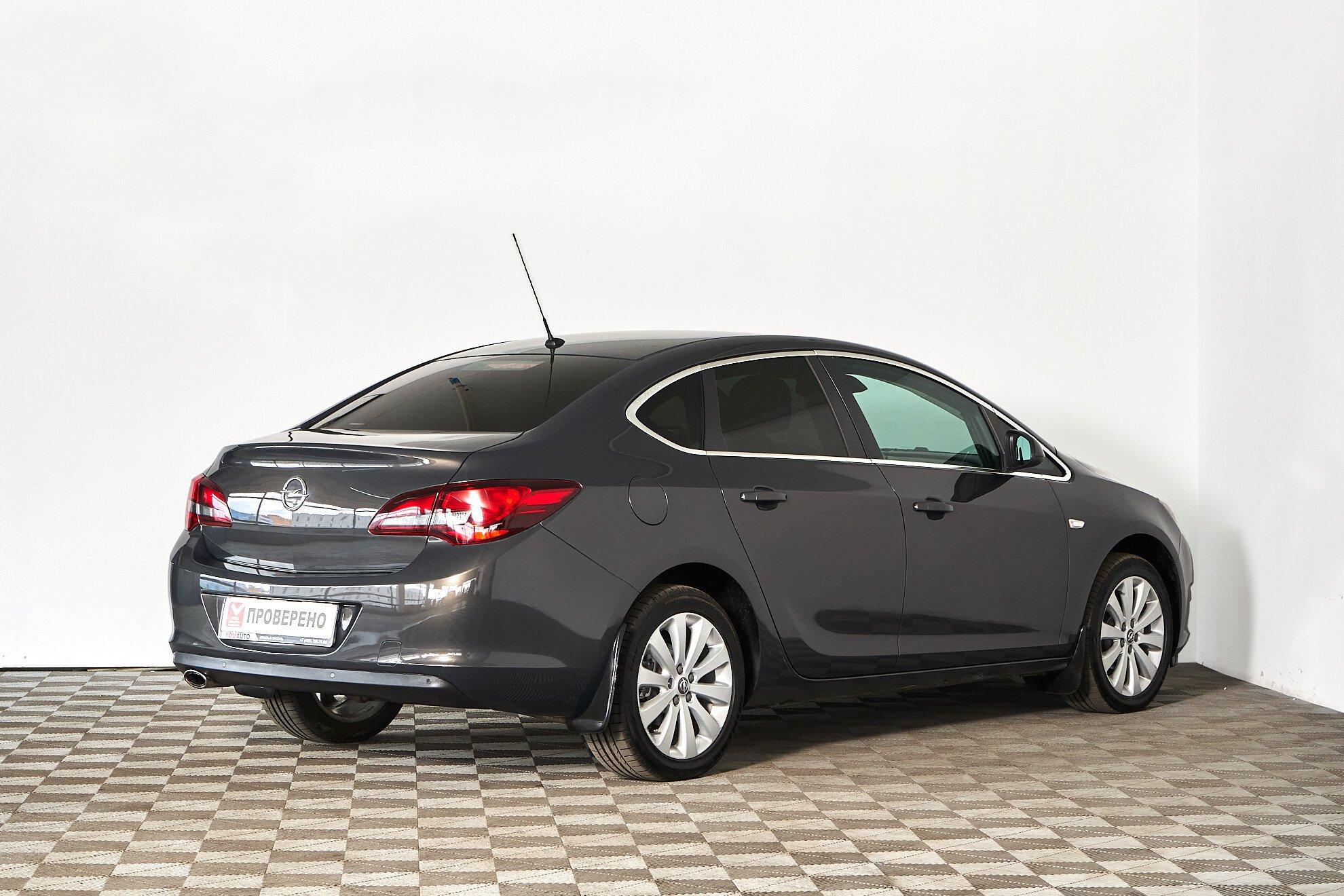 Opel Astra 2015, серый