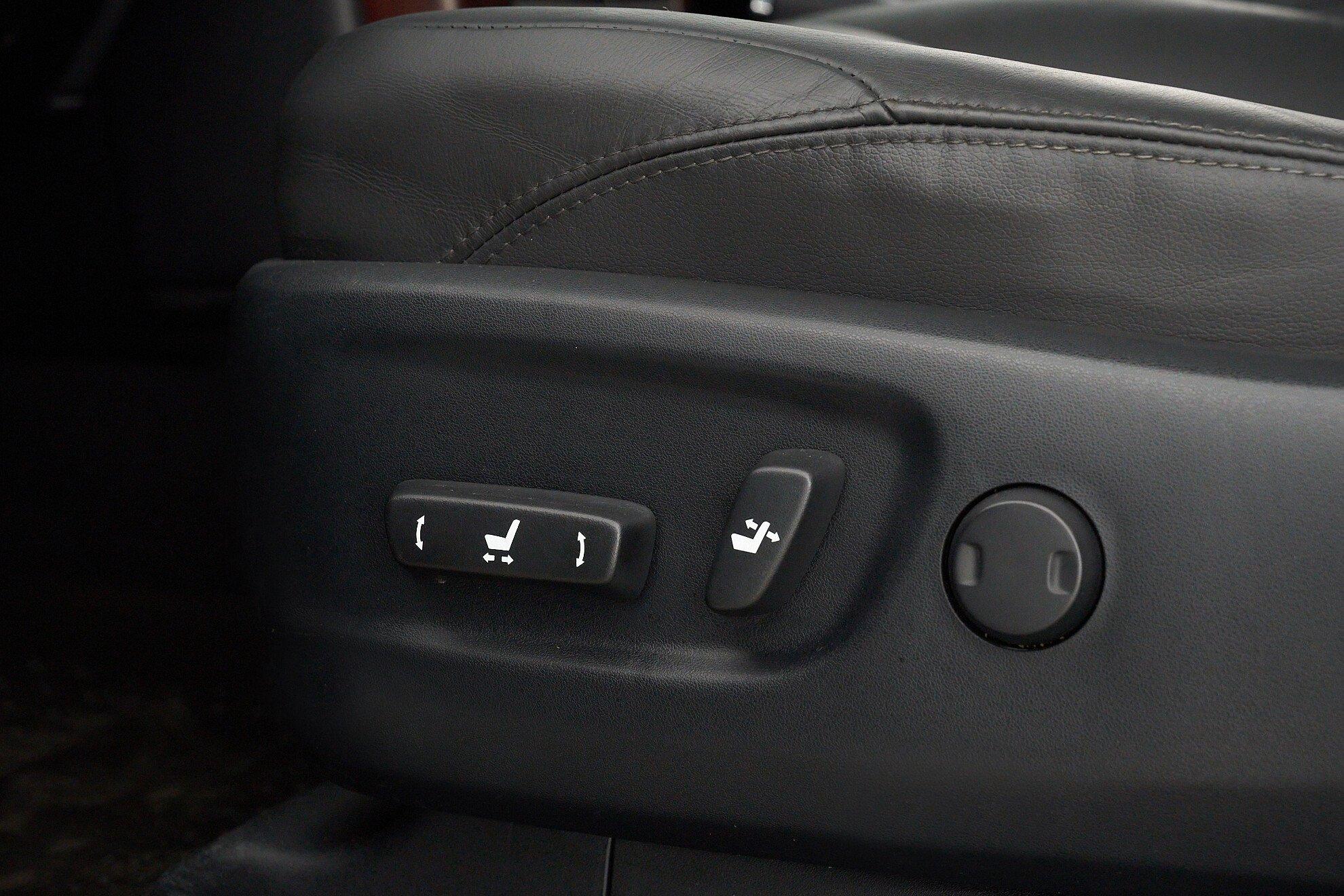 Toyota Land Cruiser Prado 2015, черный