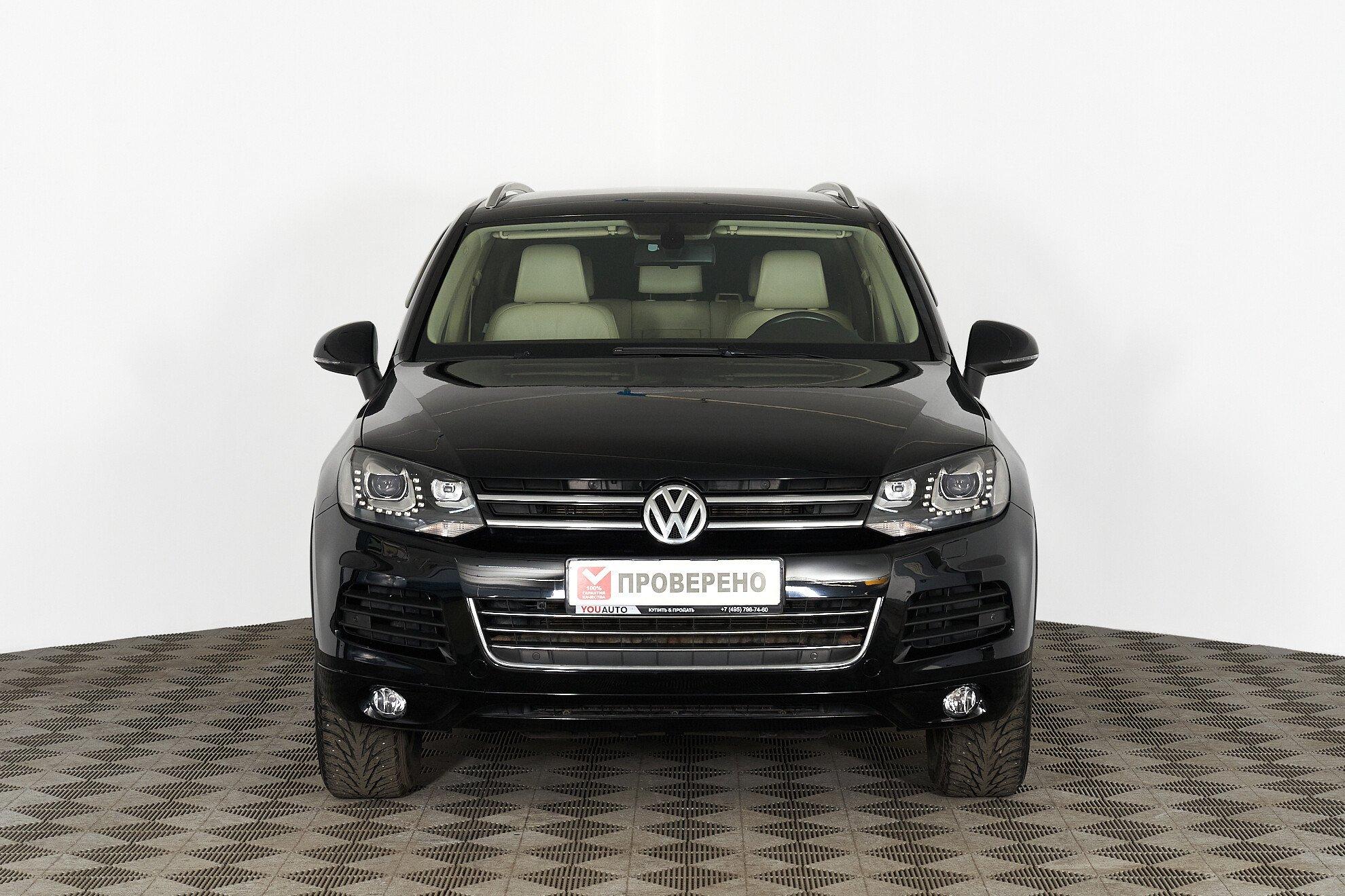 Volkswagen Touareg 2014, черный