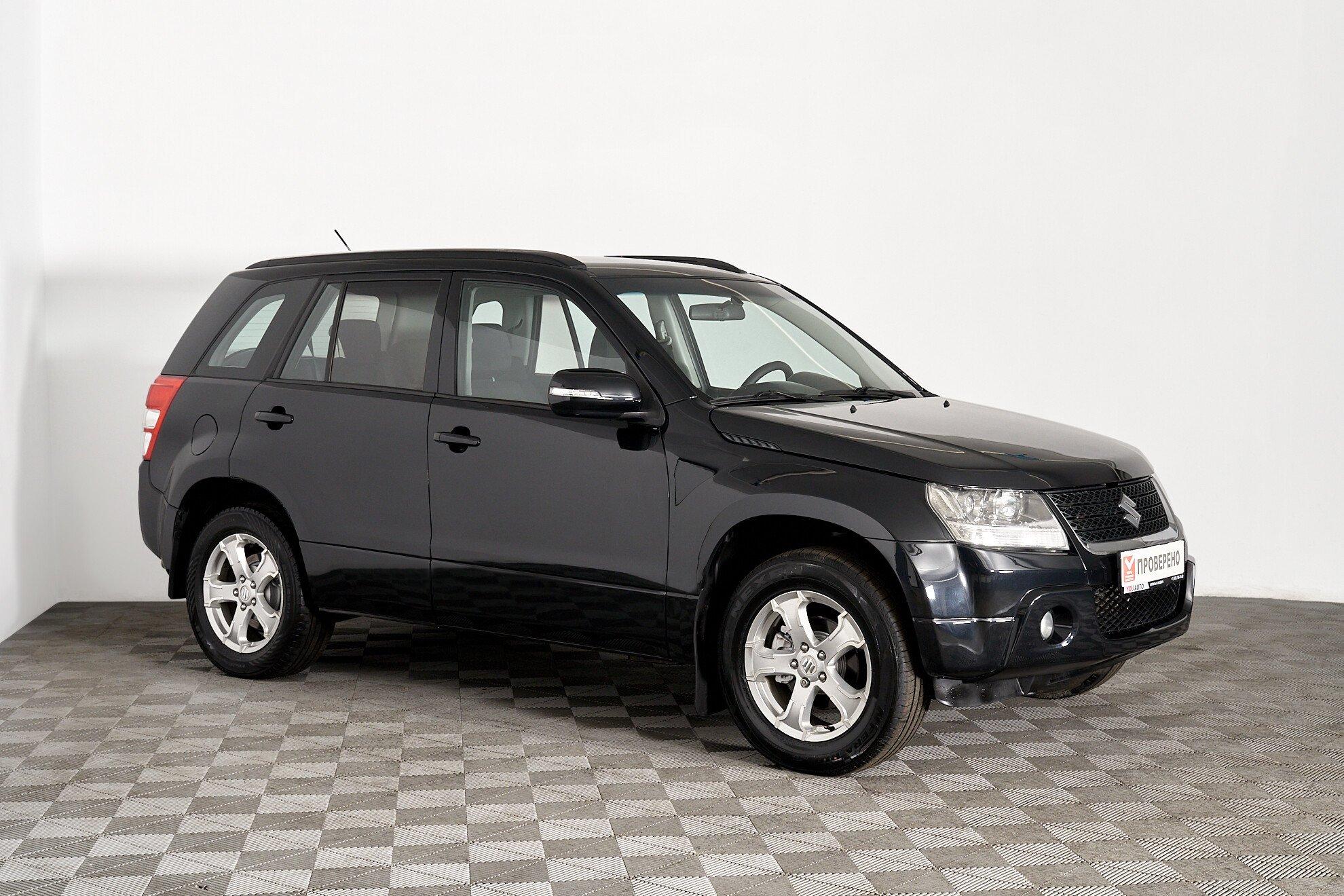 Suzuki Grand Vitara 2011, черный