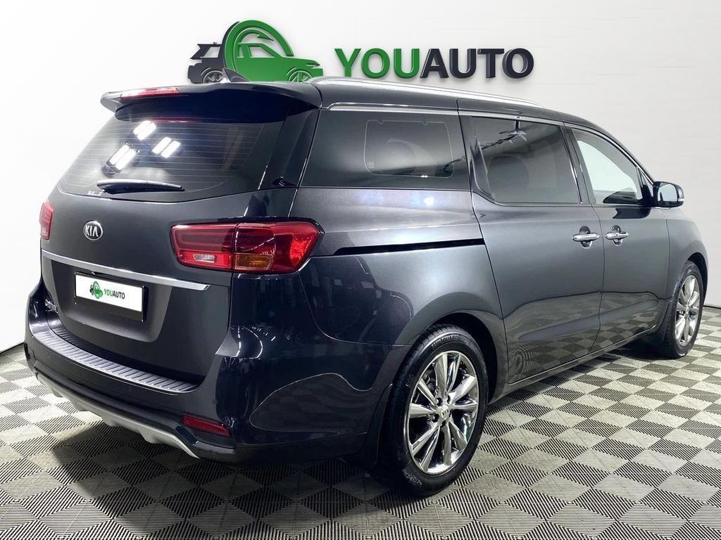 Kia Carnival 2018, серый