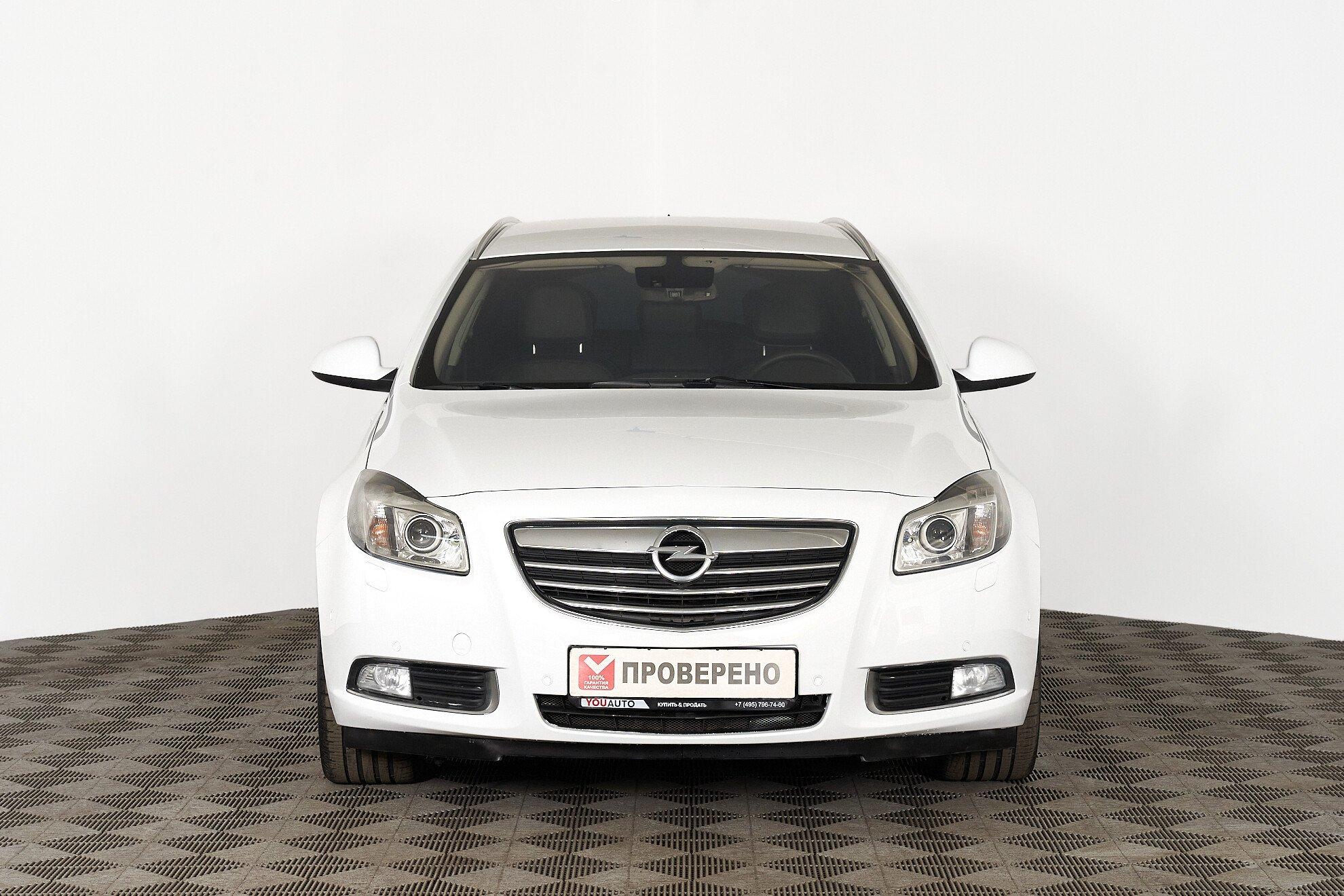Opel Insignia 2013, белый