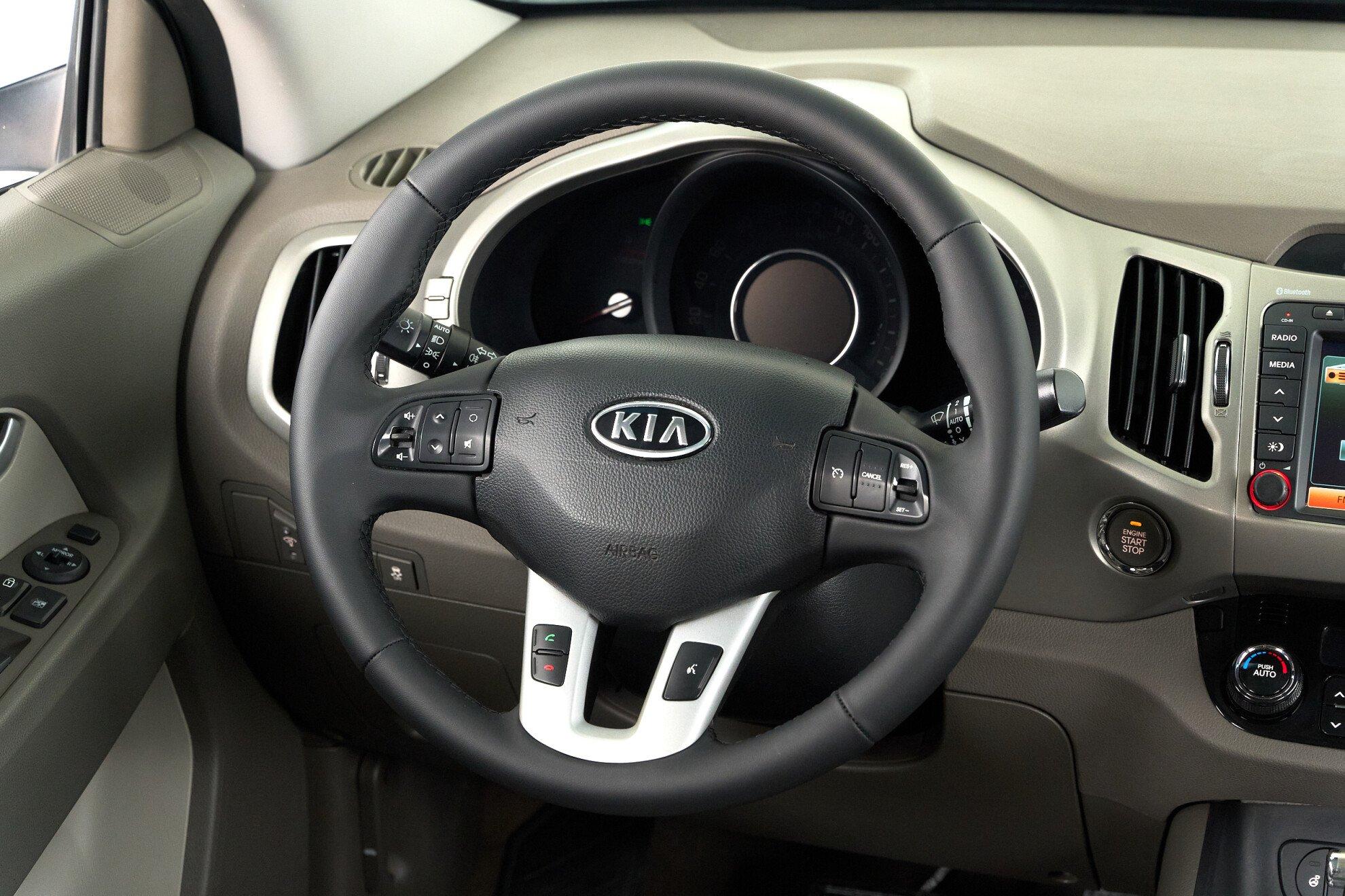 Kia Sportage 2011, белый