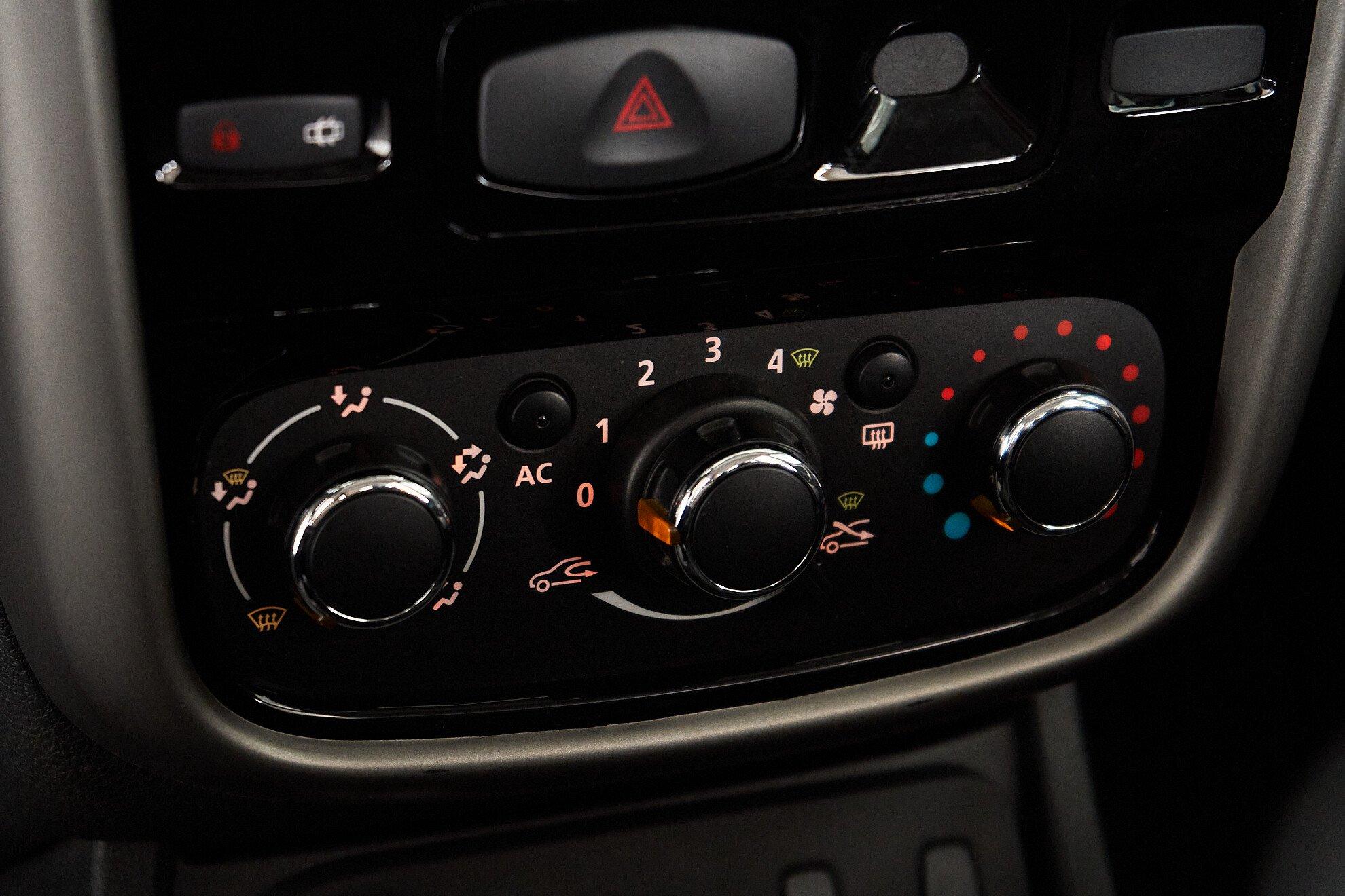 Renault Duster 2015, черный