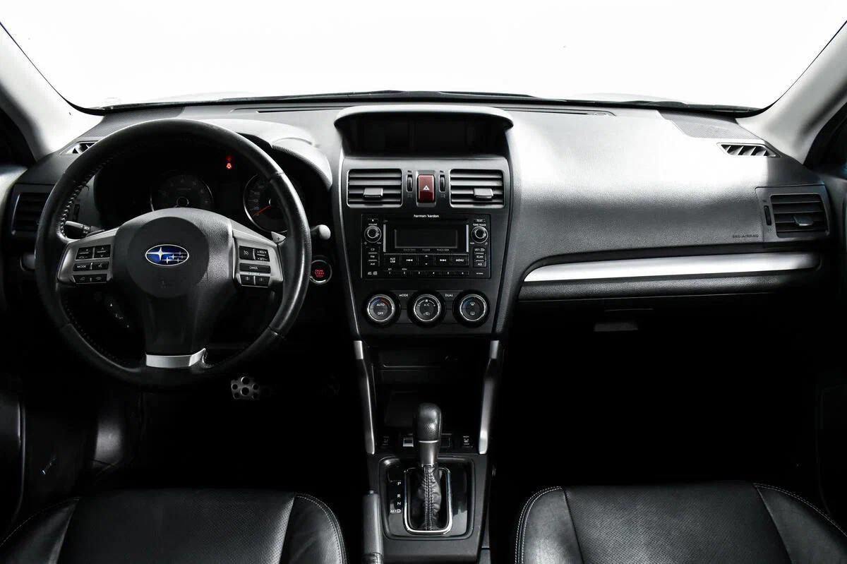Subaru Forester 2015, серый