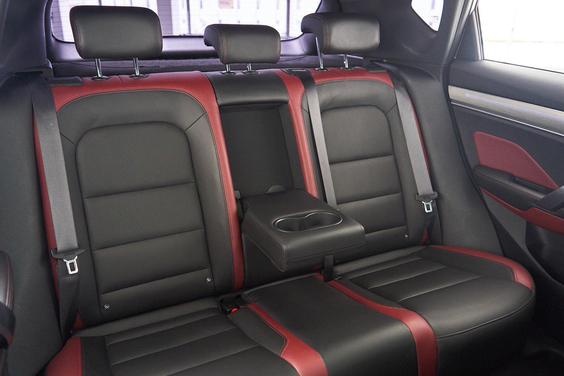 Geely Coolray 2020, серебряный