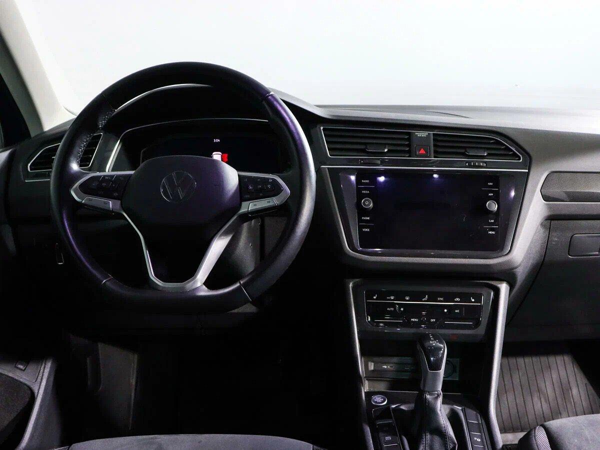 Volkswagen Tiguan 2021, синий