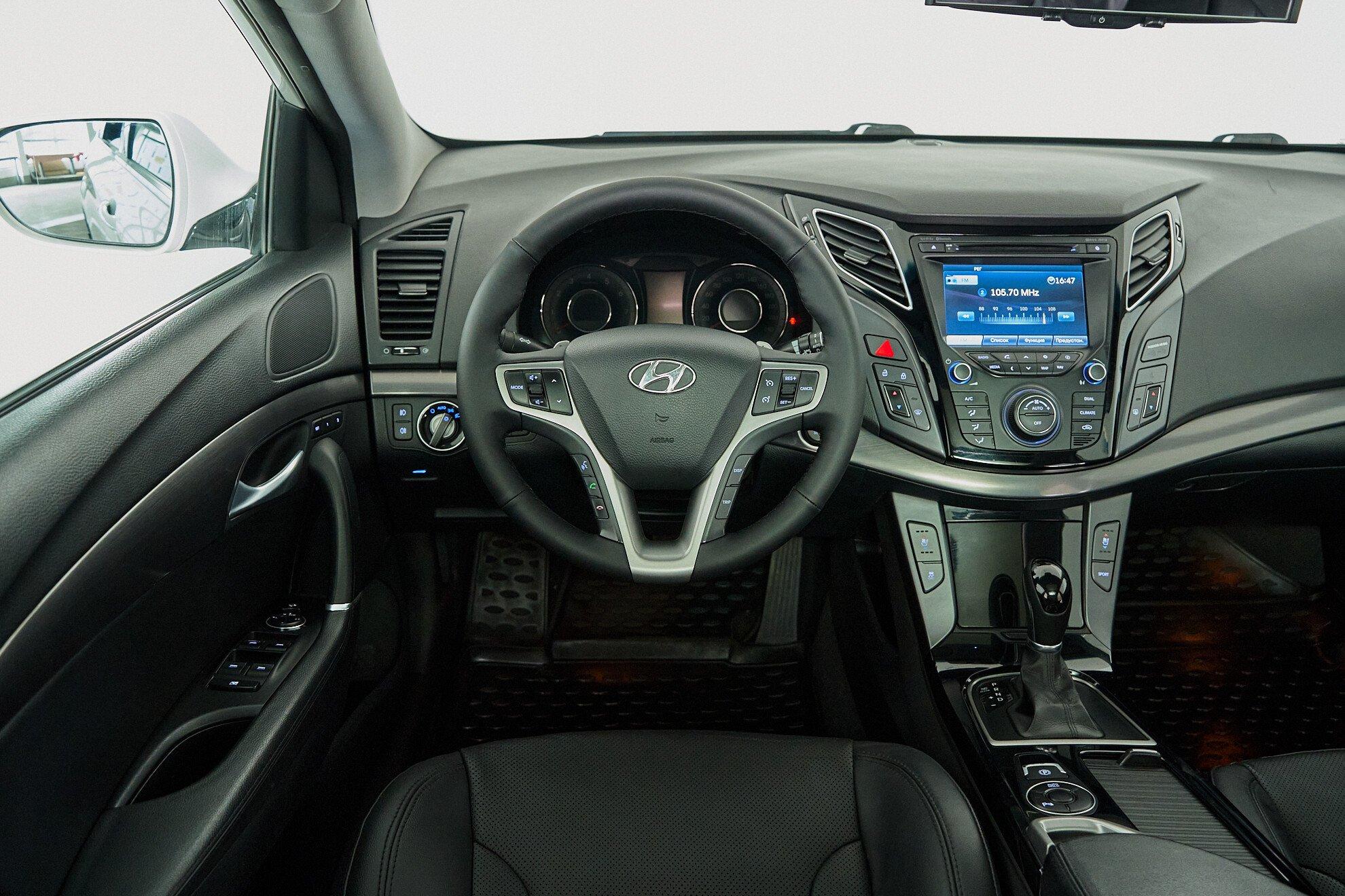 Hyundai i40 2014, белый