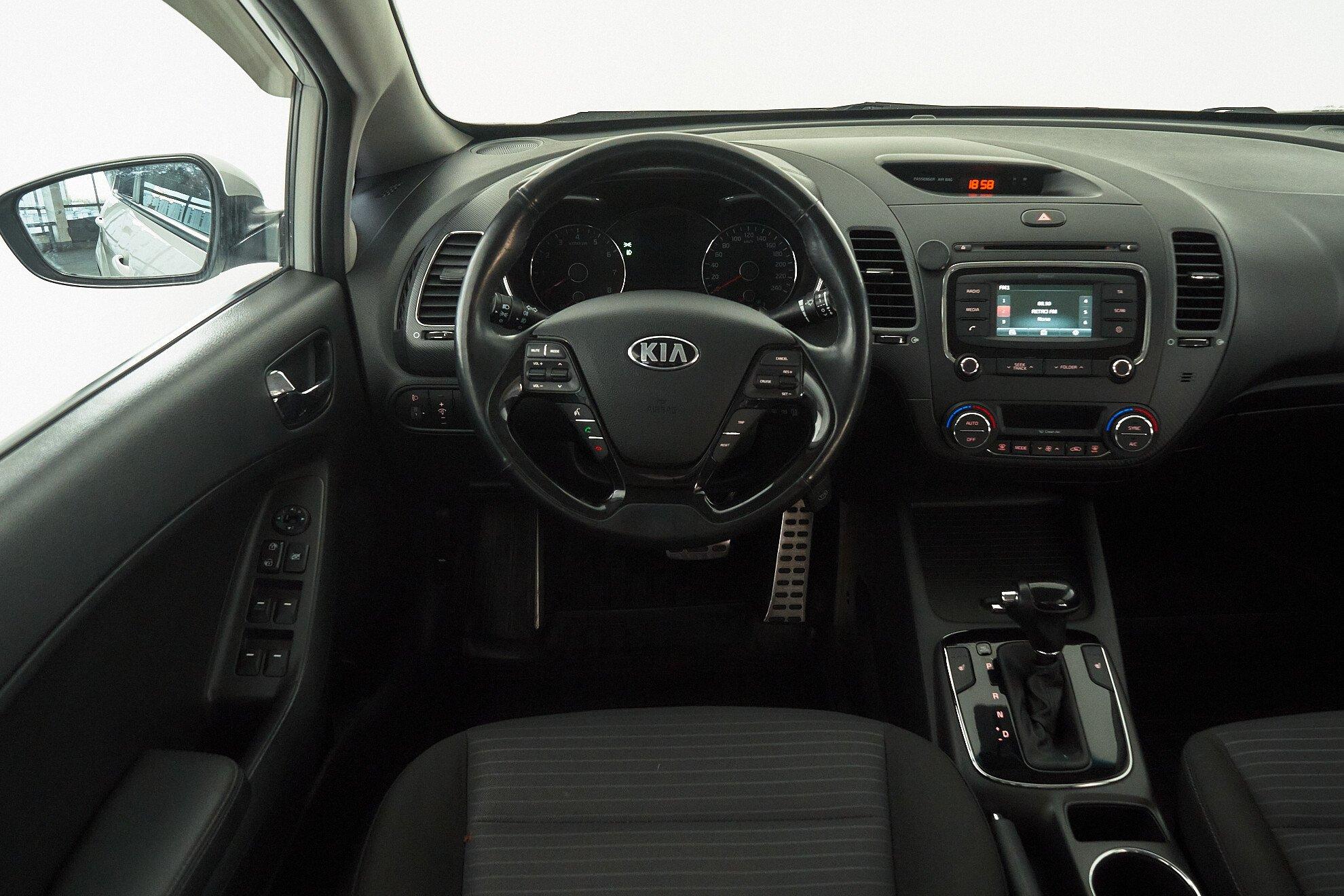 Kia Cerato 2016, белый