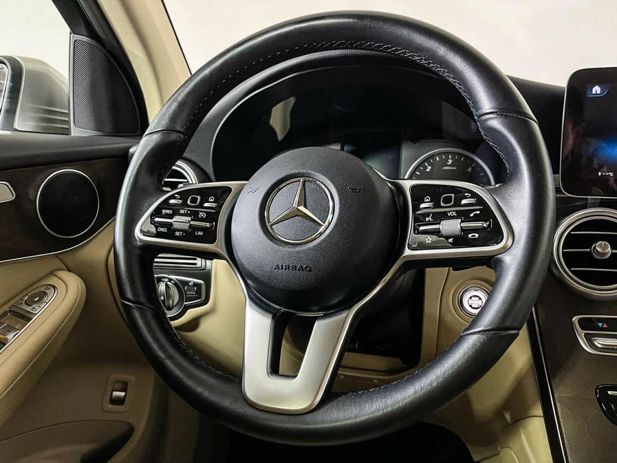 Mercedes-Benz GLC 2021, серый