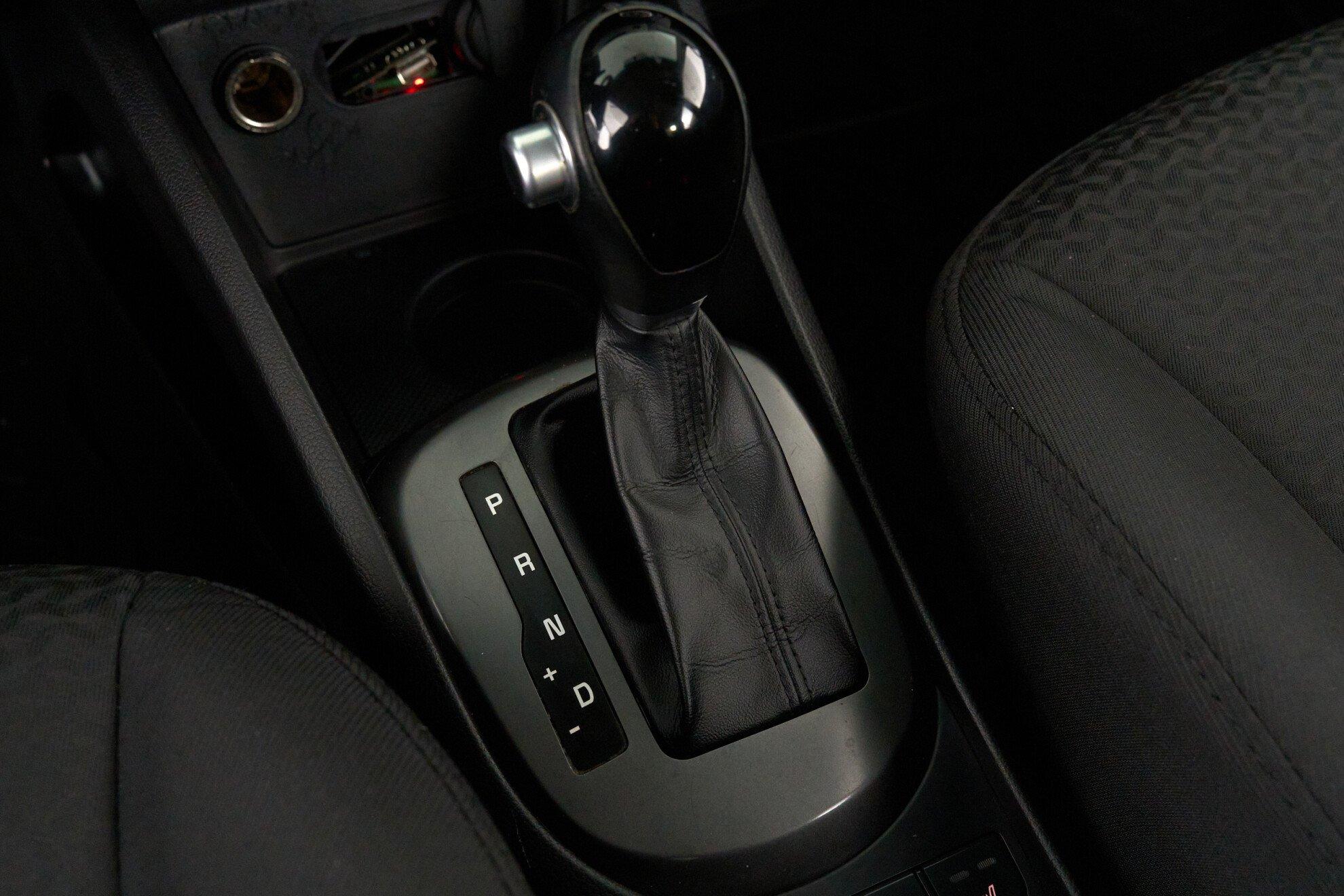 Kia Rio 2016, серый