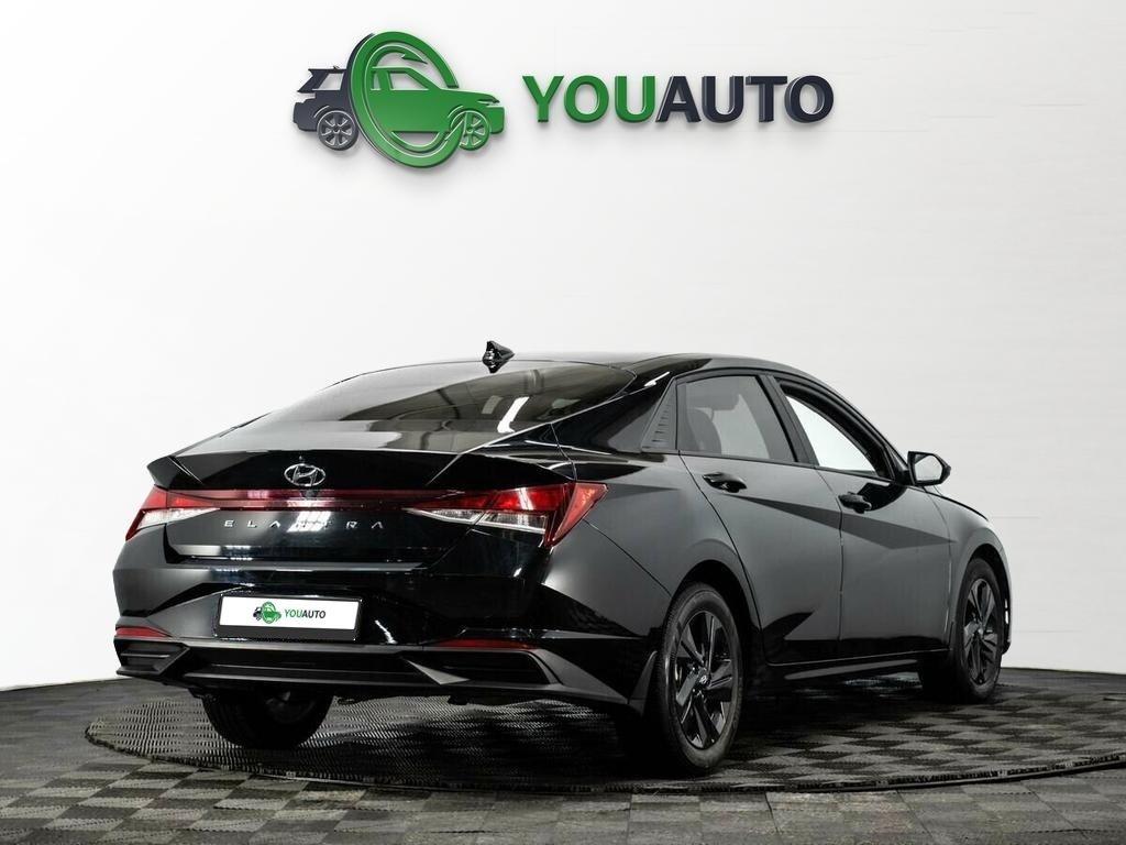 Hyundai Elantra 2022, черный
