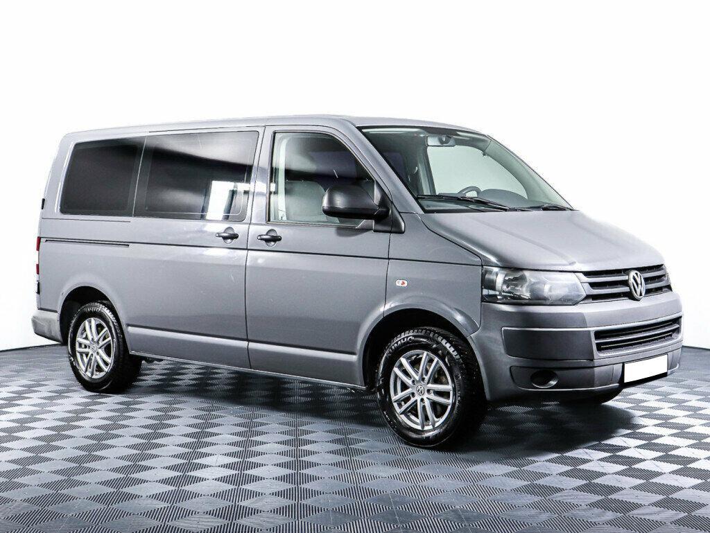 Volkswagen Caravelle 2012, серый