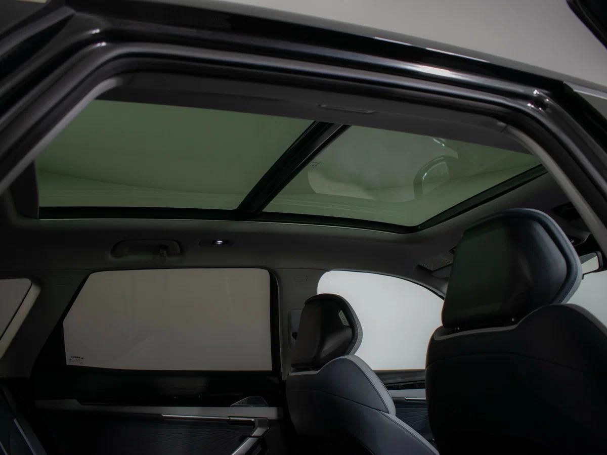 Geely Atlas 2023, черный