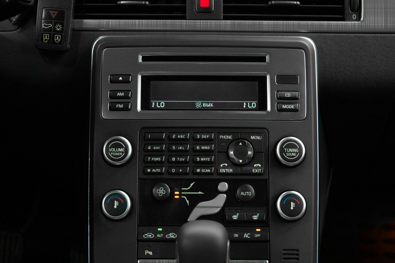 Volvo S80 2010, серебряный