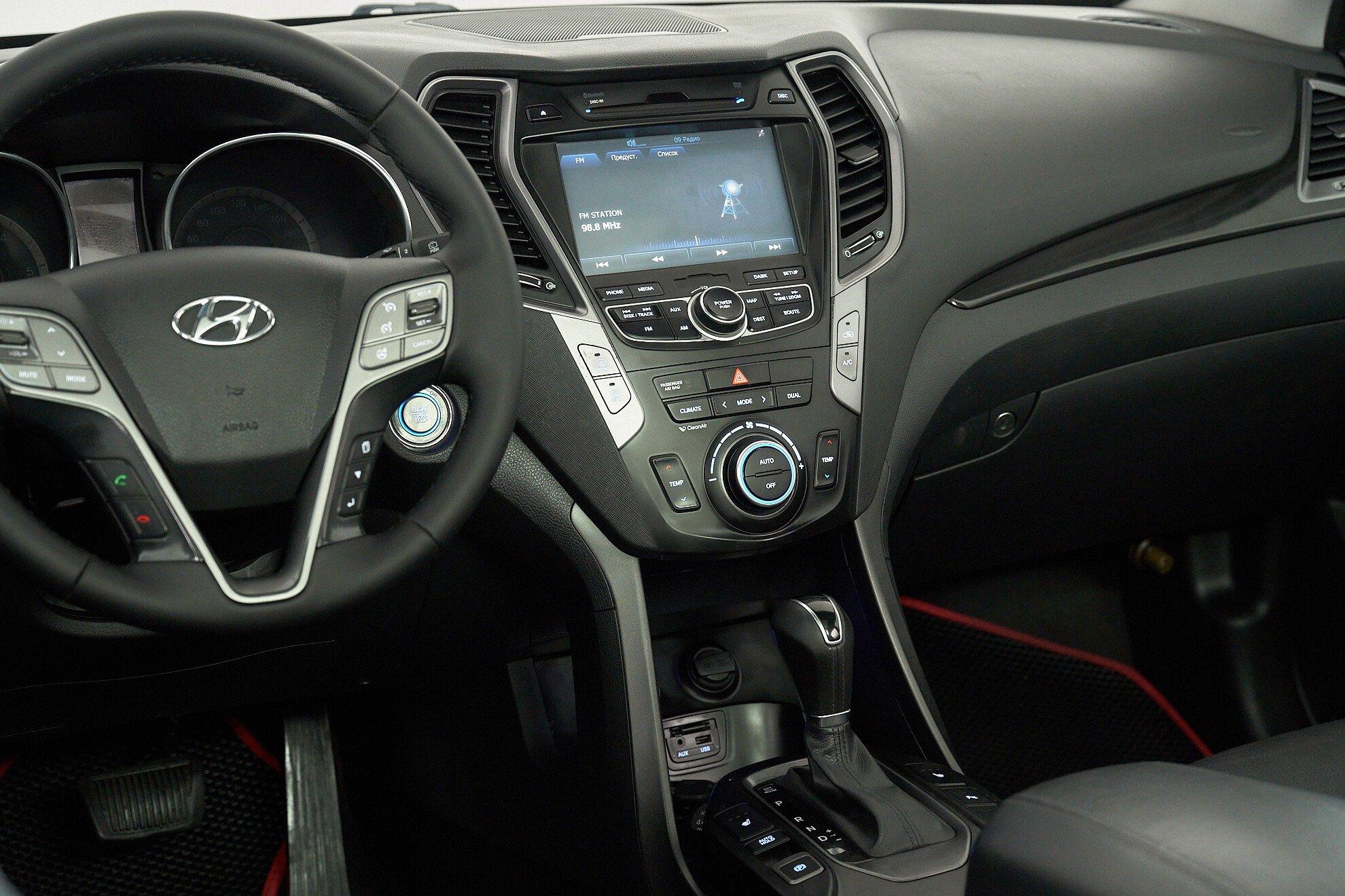 Hyundai Santa Fe 2014, серый