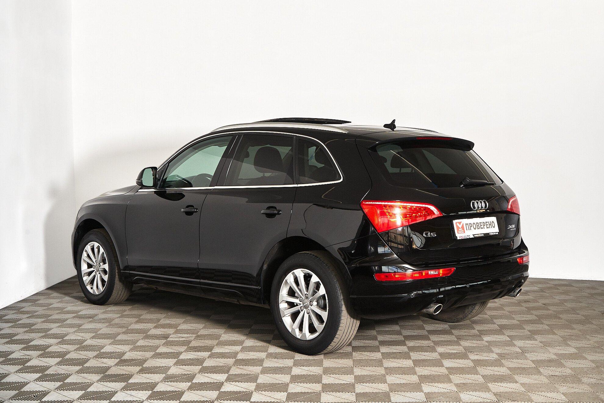 Audi Q5 2011, черный