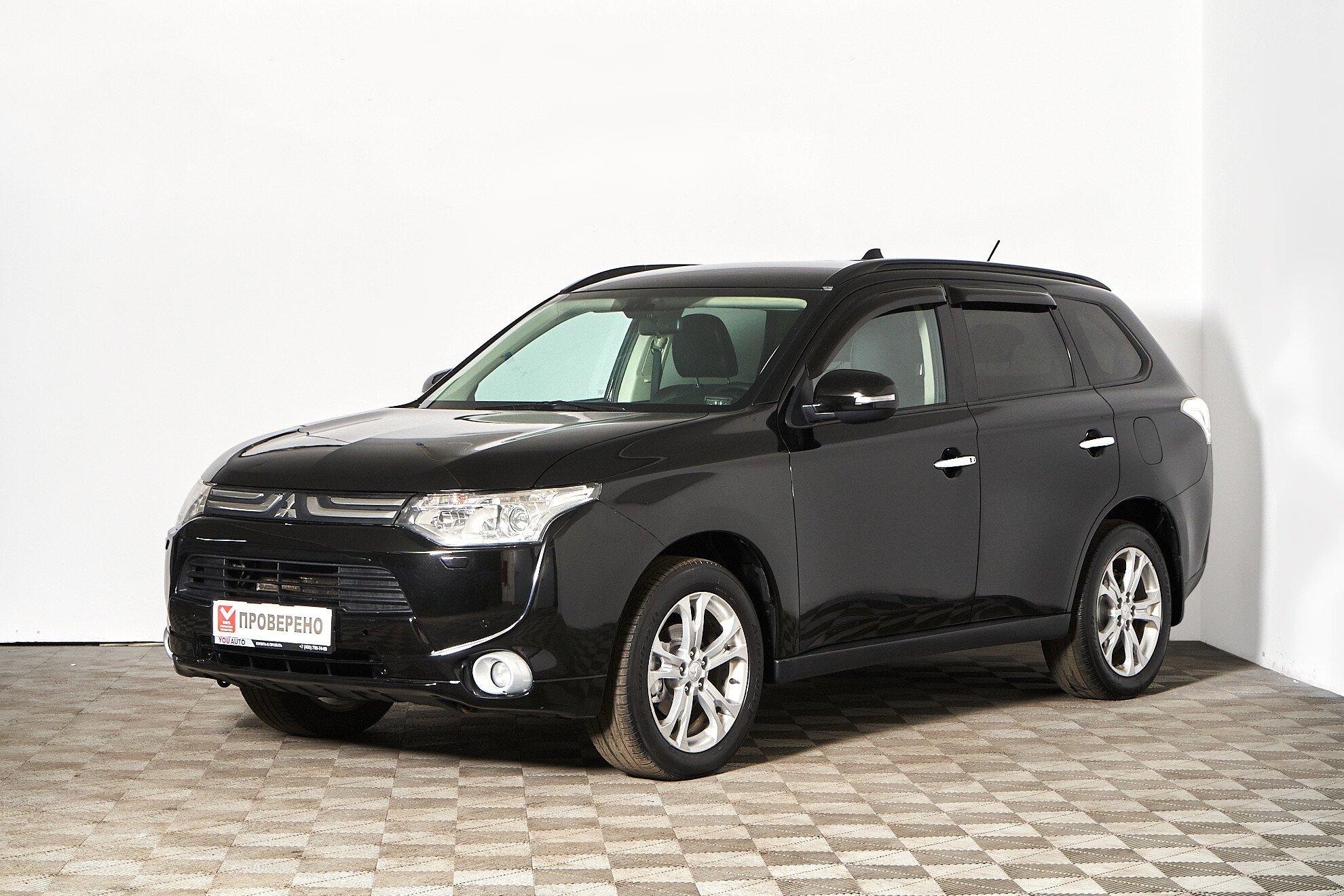 Mitsubishi Outlander 2013, черный
