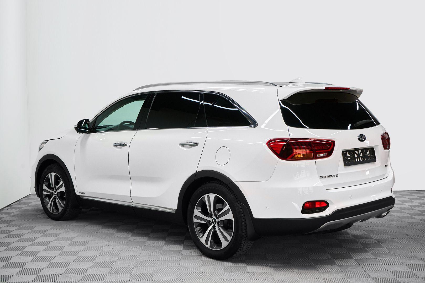 Kia Sorento 2018, белый