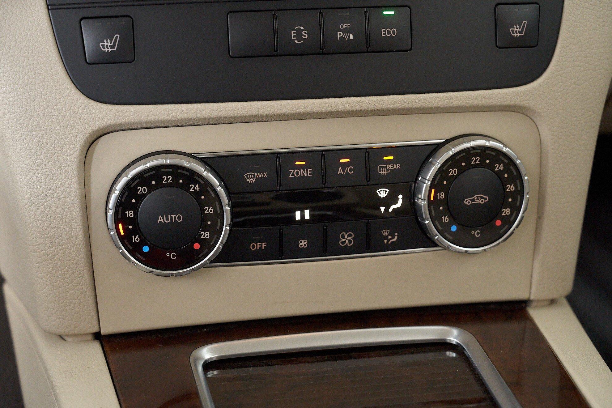 Mercedes-Benz GLK-Класс 2014, коричневый