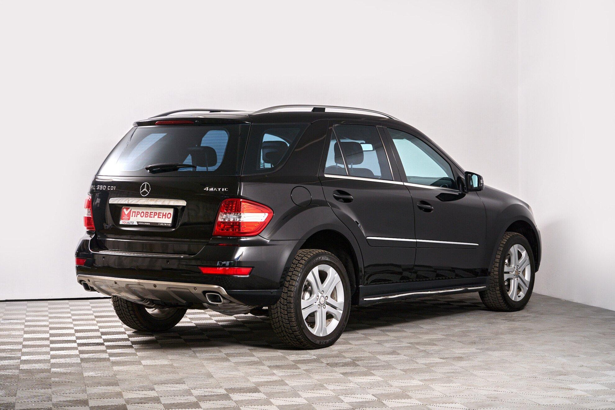 Mercedes-Benz M-Класс 2011, черный