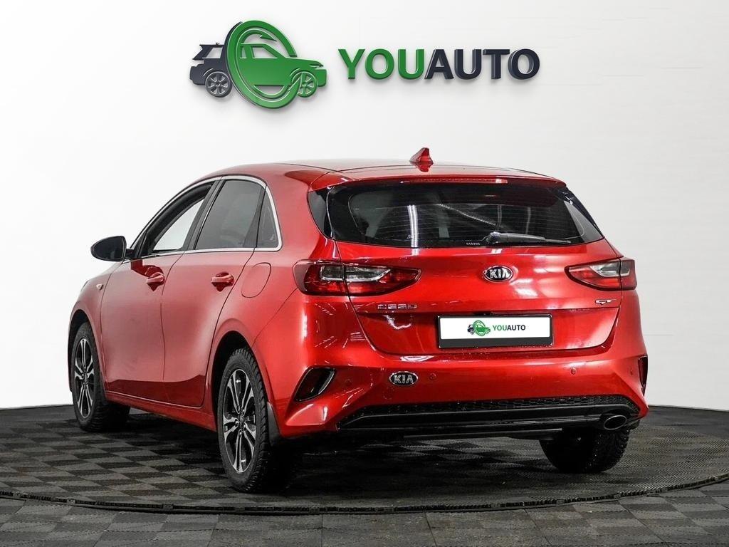 Kia Ceed 2018, красный