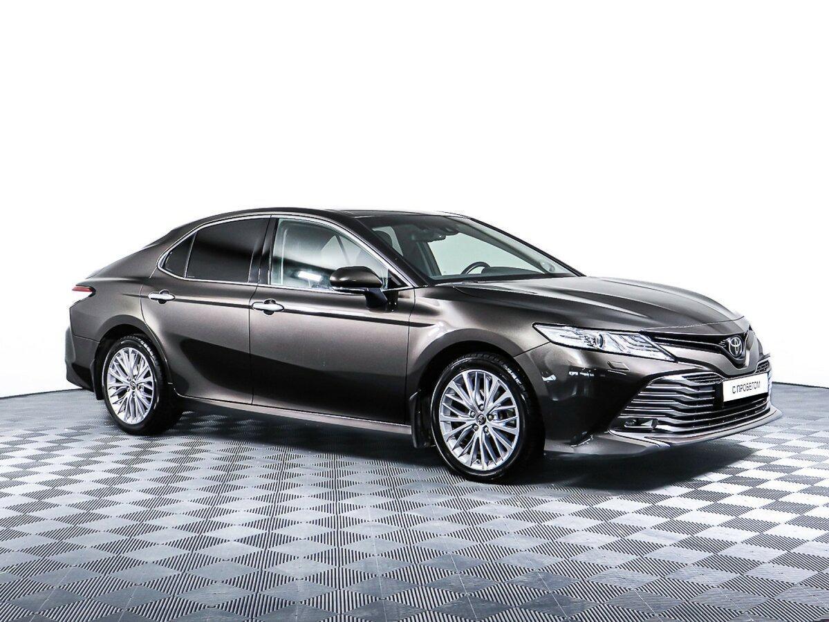 Toyota Camry 2019, коричневый