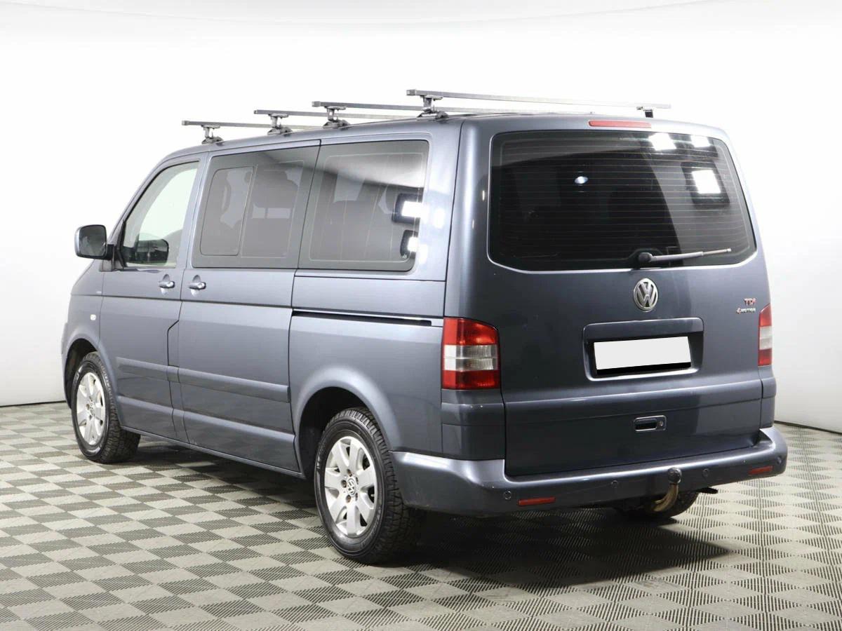 Volkswagen Multivan 2008, серый