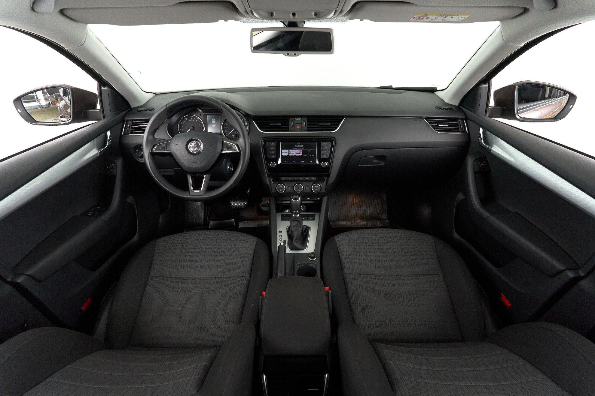 Skoda Octavia 2016, коричневый