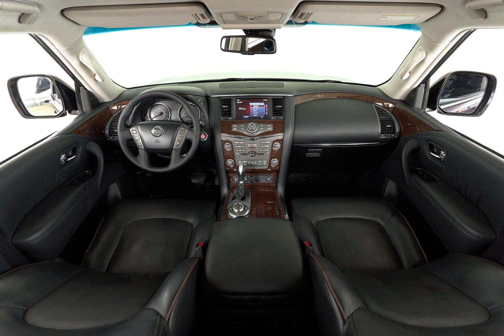 Nissan Patrol 2012, фиолетовый