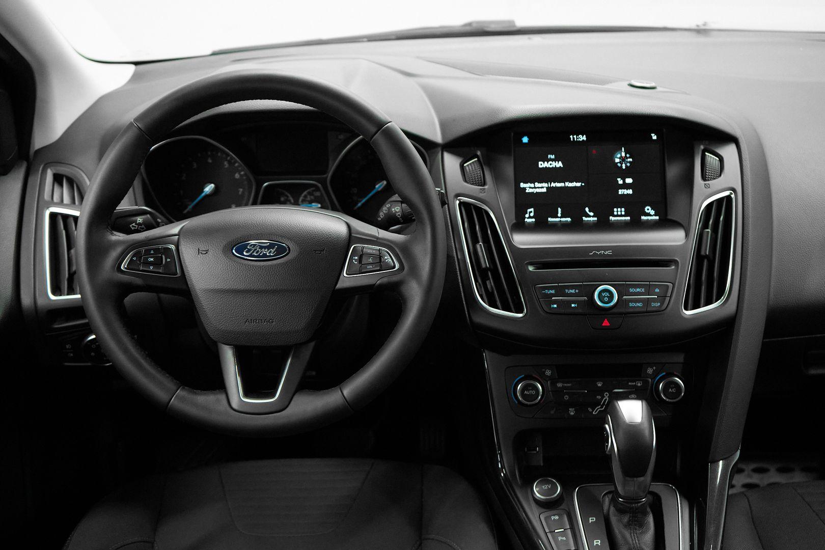 Ford Focus 2018, серый