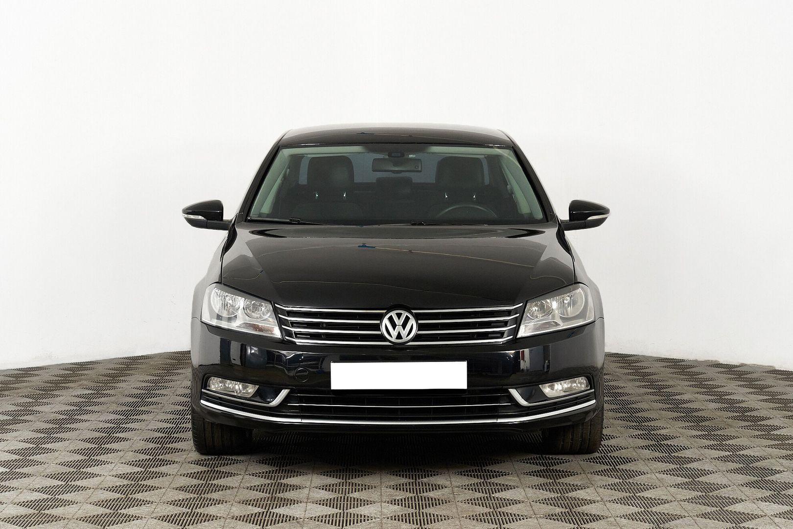 Volkswagen Passat 2011, черный